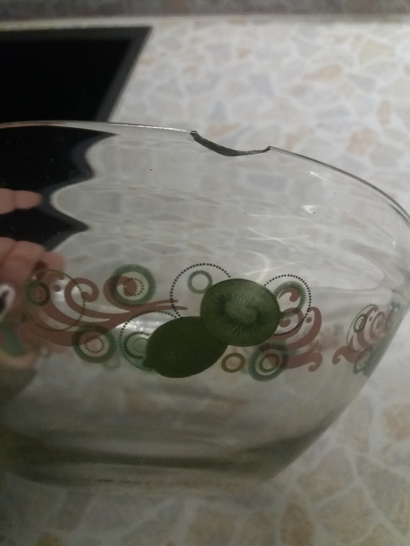 Фотография покупателя товара Набор стеклянных салатников с крышками «Киви», 5 шт: 130/200/350/500/900 мл, цвет зеленый - Фото 16