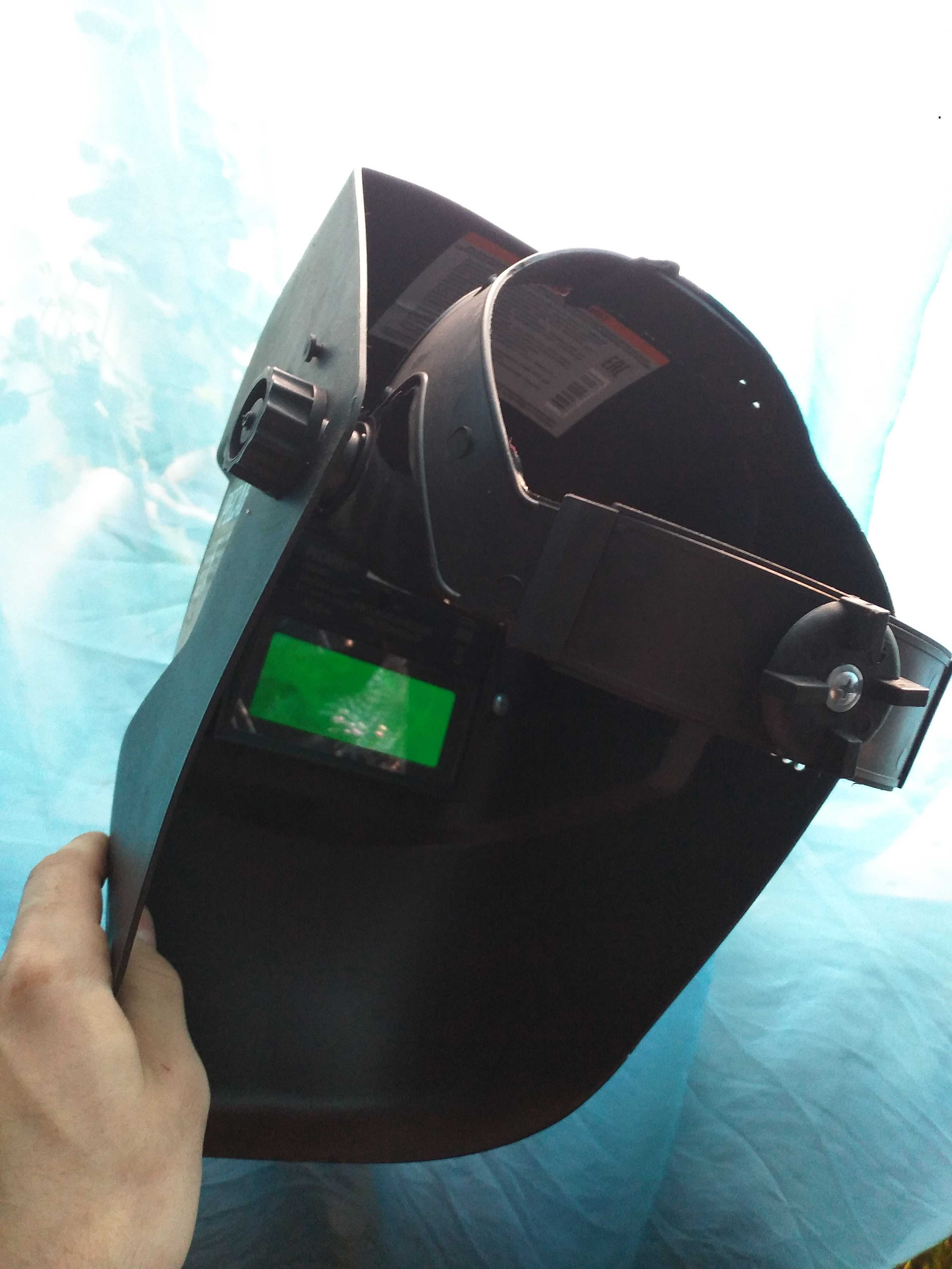 Фотография покупателя товара Сварочная маска "Ресанта" МС-6, хамелеон, 11 Din, экран 90х35 мм, автоматический светофильтр   42378 - Фото 2