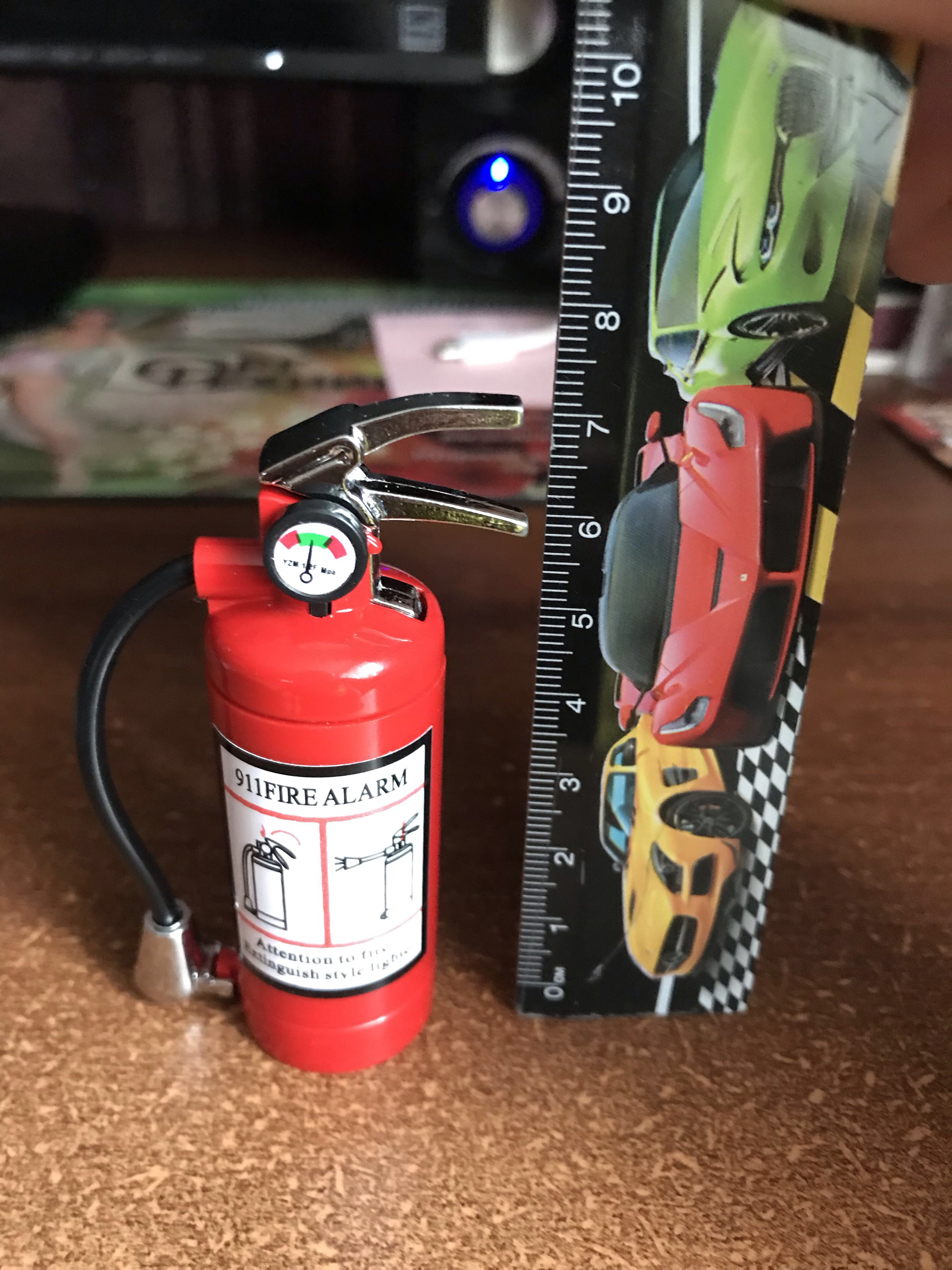 Фотография покупателя товара Зажигалка газовая "Огнетушитель", с фонариком, пьезо, 8 см