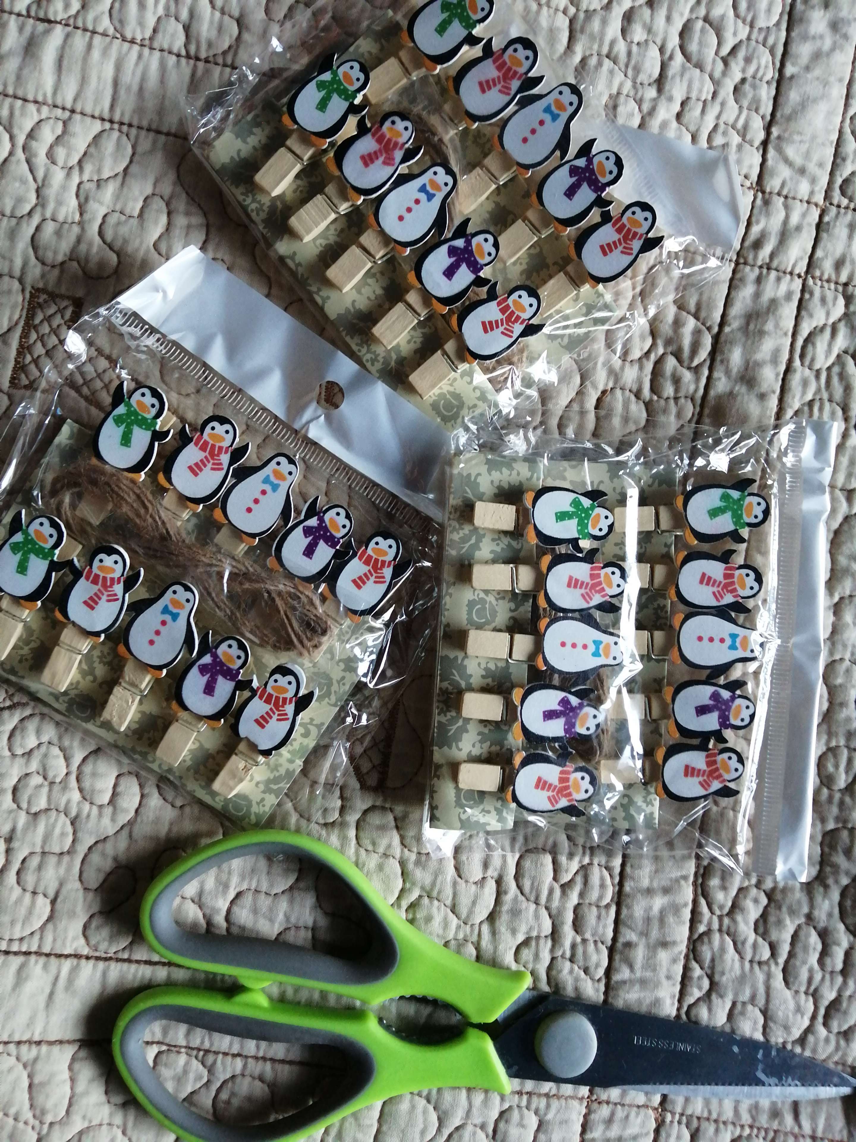 Фотография покупателя товара Набор для фото и декора "Пингвины", в наборе прищепки 10 шт., верёвка — 100 см - Фото 3