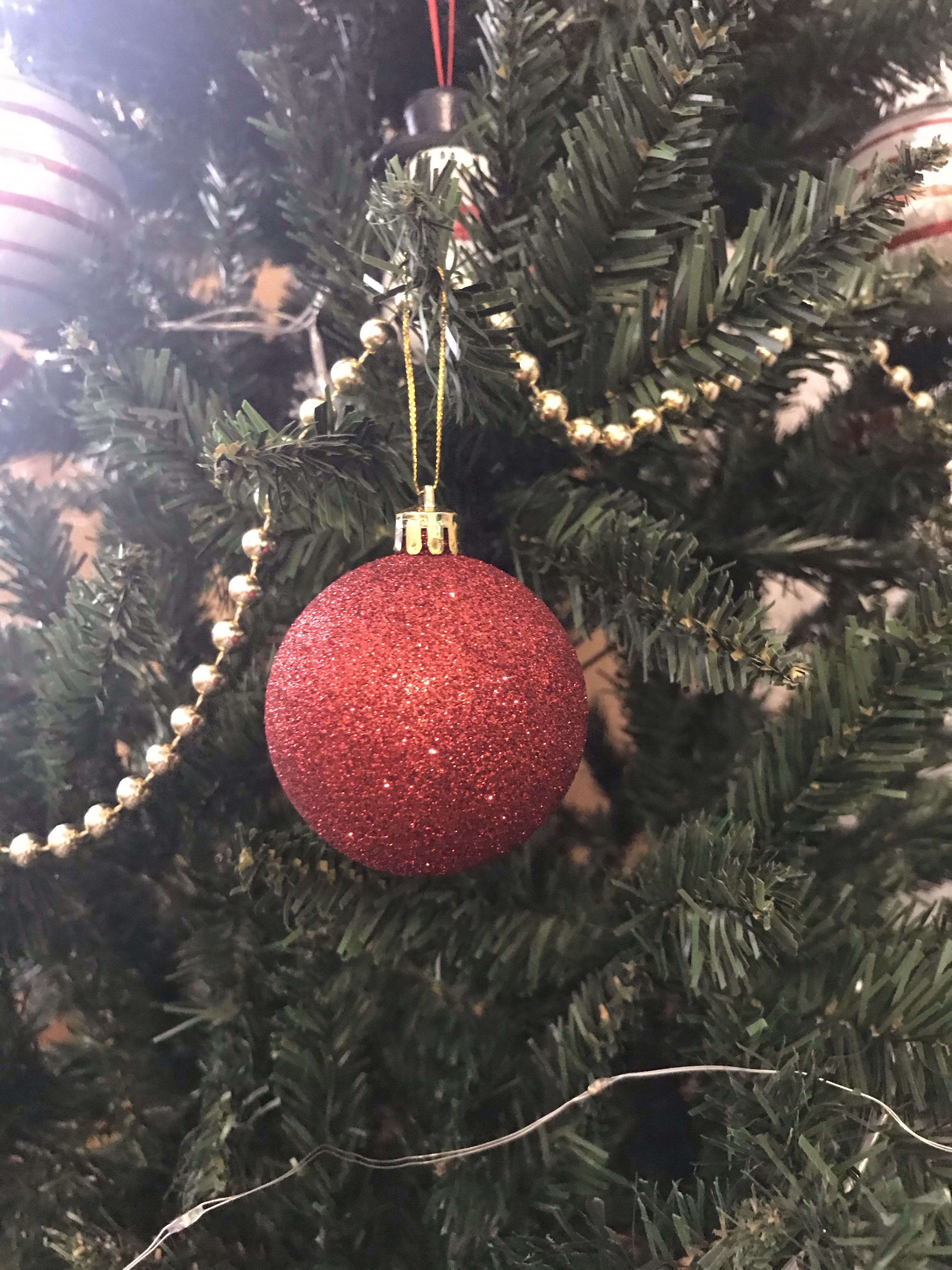 Фотография покупателя товара Набор шаров пластик d-6 см, 12 шт "Цветение" красный - Фото 4