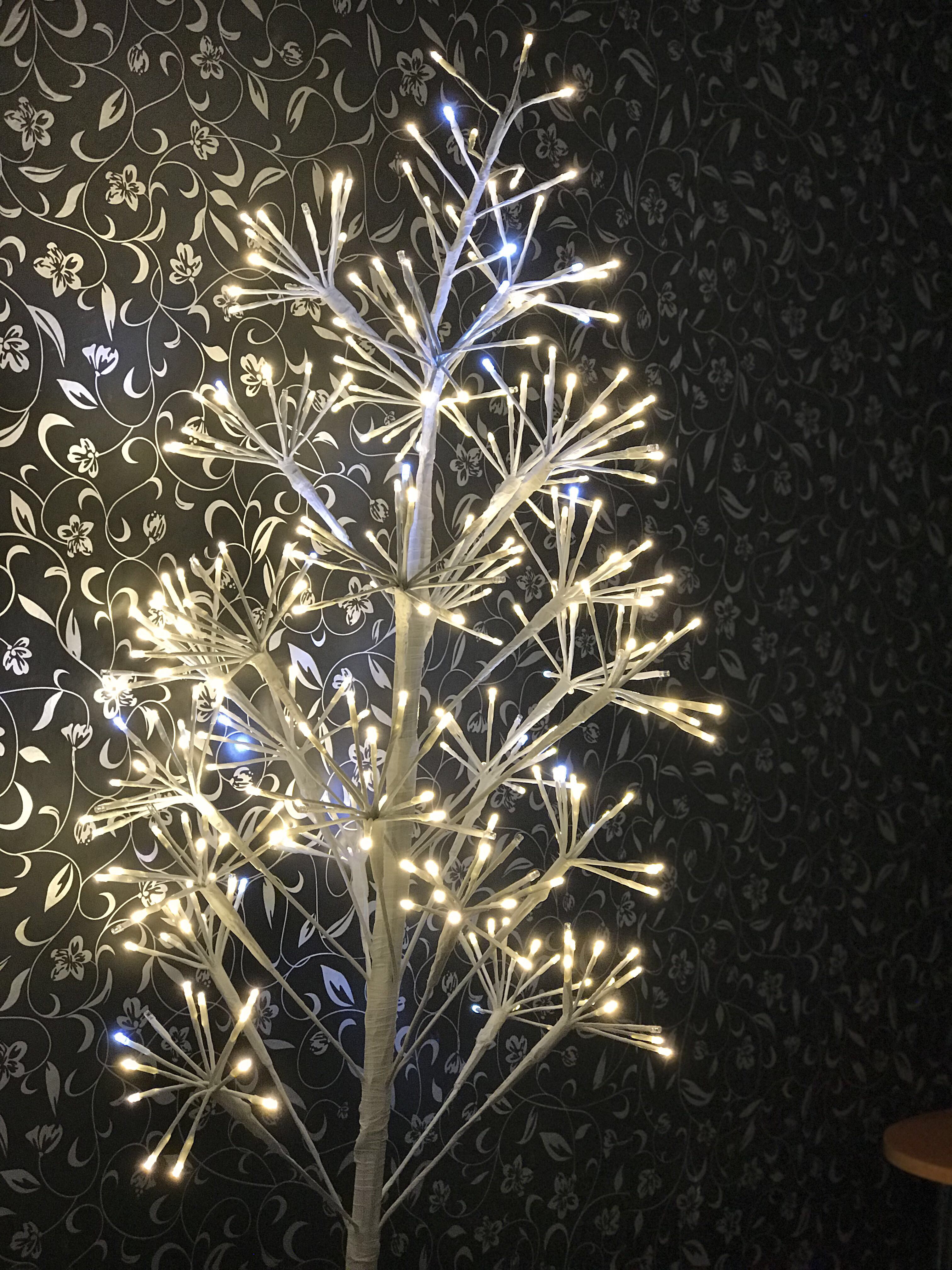 Фотография покупателя товара Светодиодное дерево «Ёлка» 1.5 м, 324 LED, мерцание, 220 В, свечение тёплое белое - Фото 1