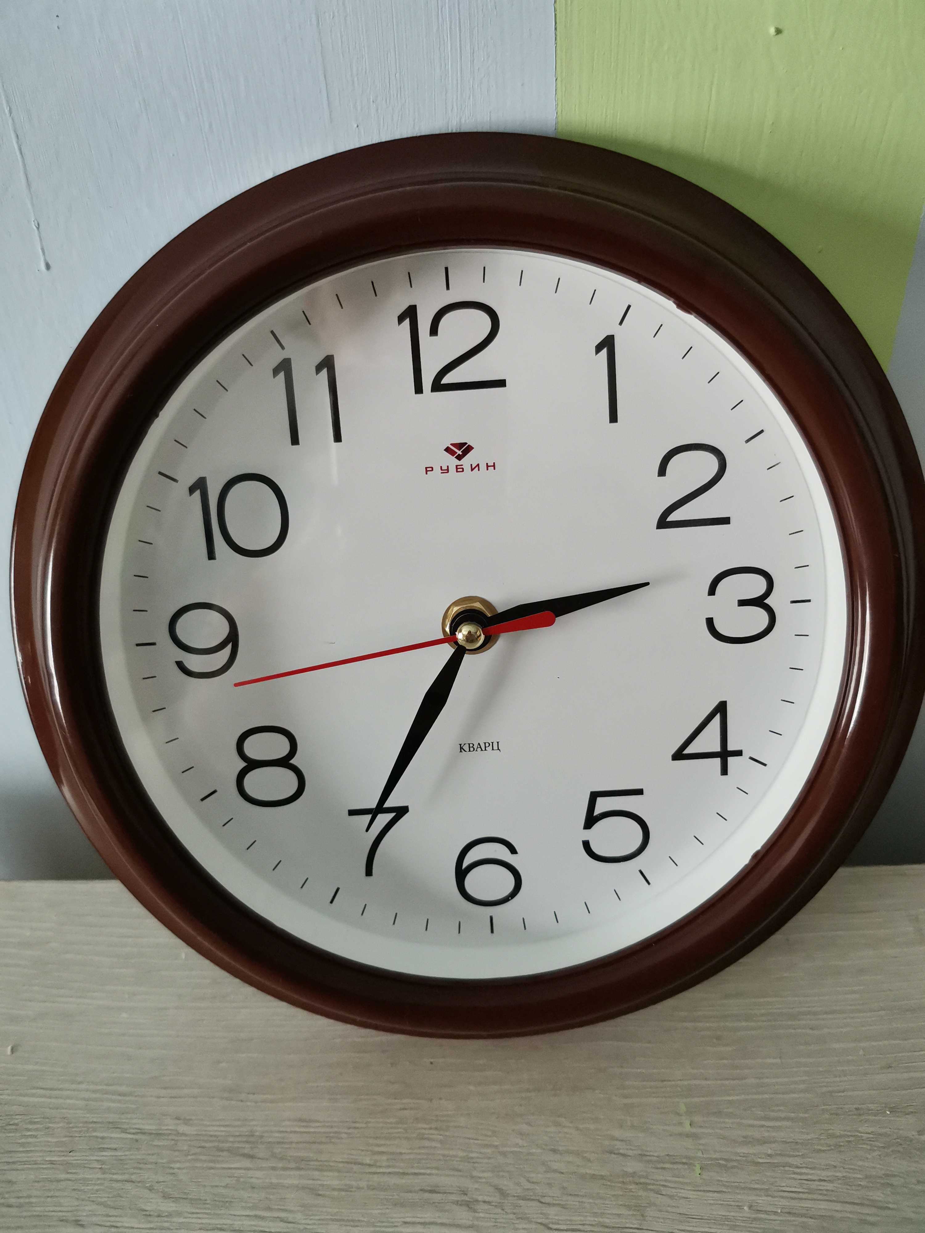 Фотография покупателя товара Часы настенные, интерьерные "Рубин", d-21 см, коричневый корпус - Фото 5