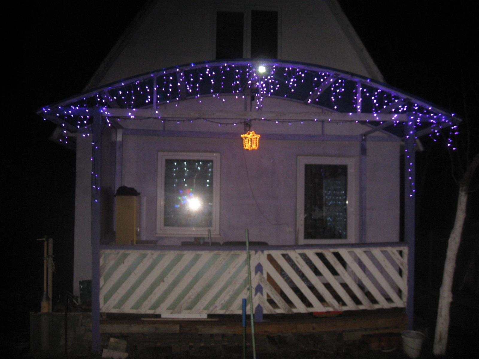 Фотография покупателя товара Гирлянда «Бахрома» 3 × 0.6 м, IP44, УМС, прозрачная нить, 160 LED, свечение фиолетовое, 220 В - Фото 32