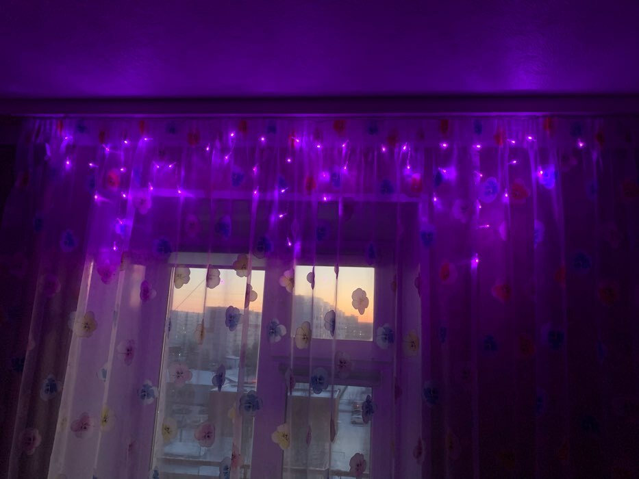 Фотография покупателя товара Гирлянда «Бахрома» 1.8 × 0.5 м, IP20, прозрачная нить, 48 LED, свечение фиолетовое, 8 режимов, 220 В