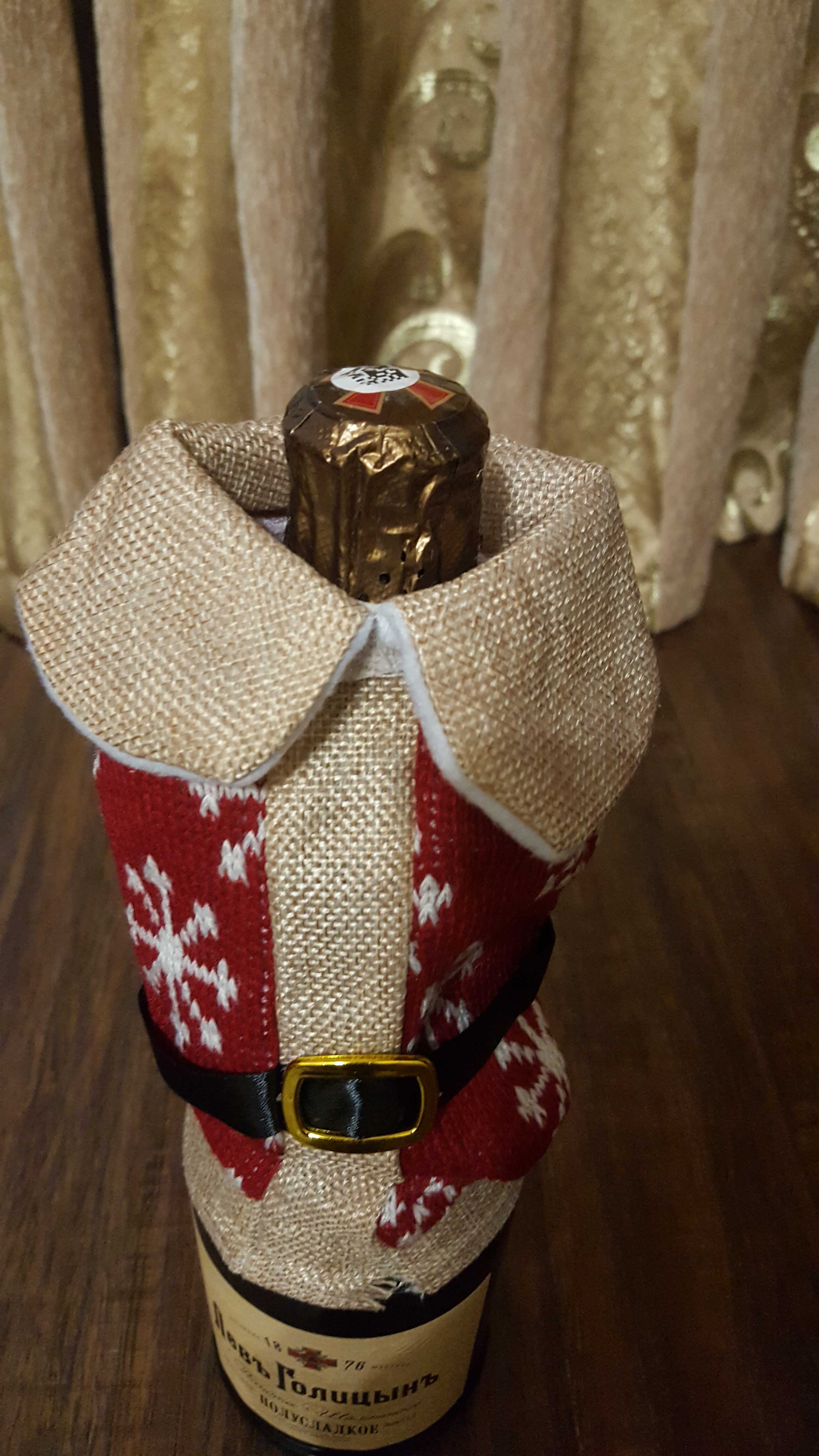 Фотография покупателя товара Чехол на бутылку «Новогодний наряд в снежинку» - Фото 3