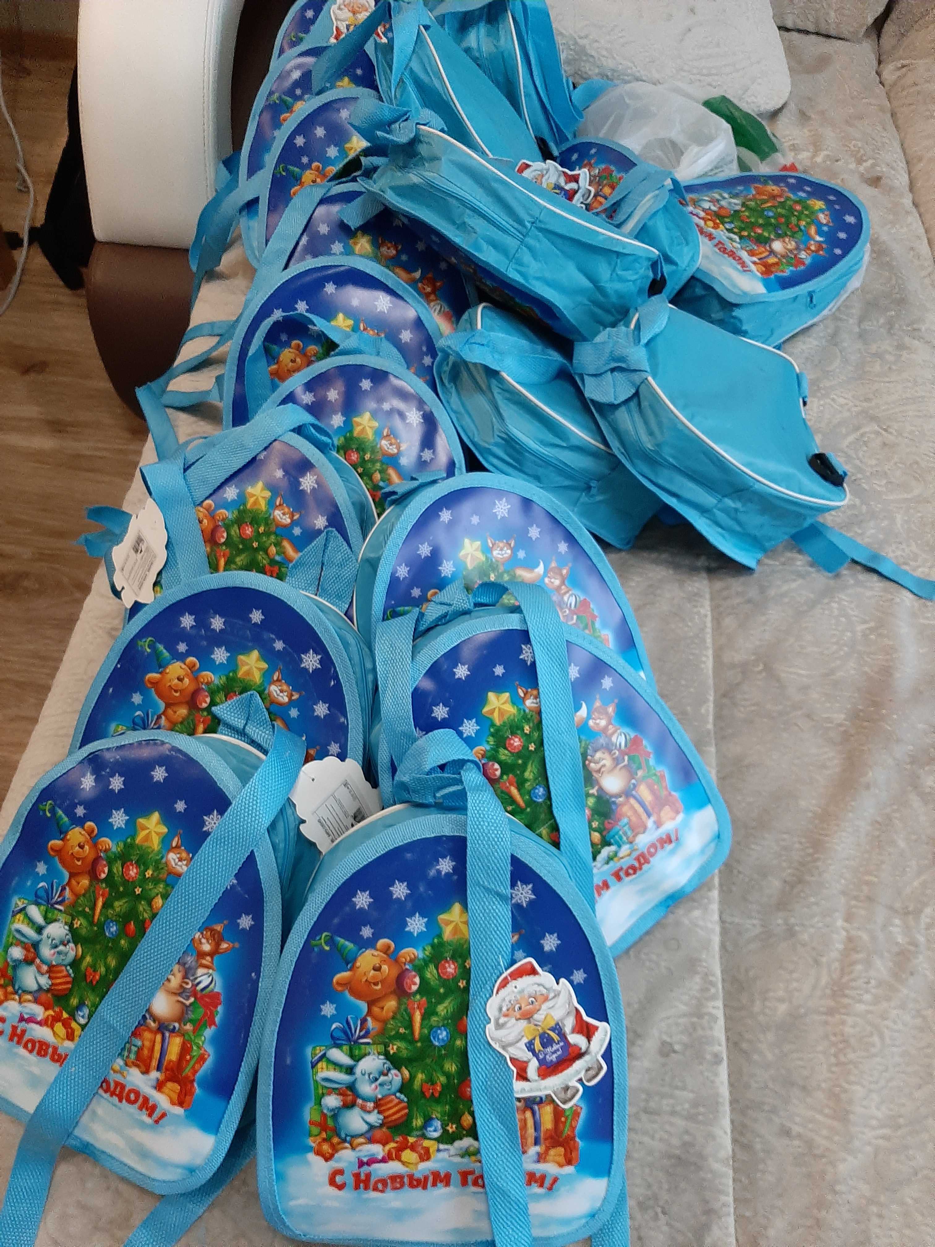 Фотография покупателя товара Рюкзак детский новогодний, отдел на молнии, цвет голубой - Фото 3
