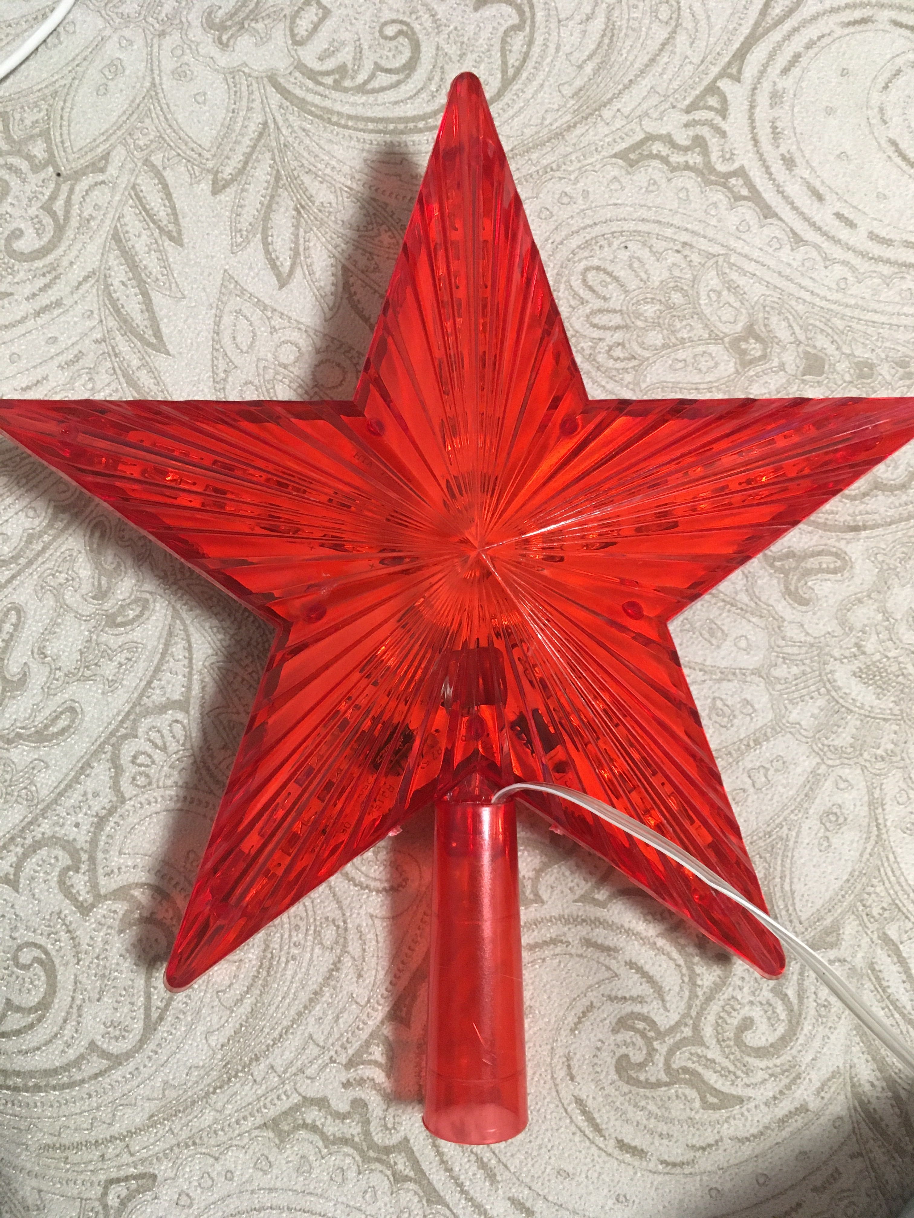 Фотография покупателя товара Светодиодная верхушка на ёлку «Звезда красная» 22 см, 30 LED, провод 2 метра, 220 В, свечение красное - Фото 59