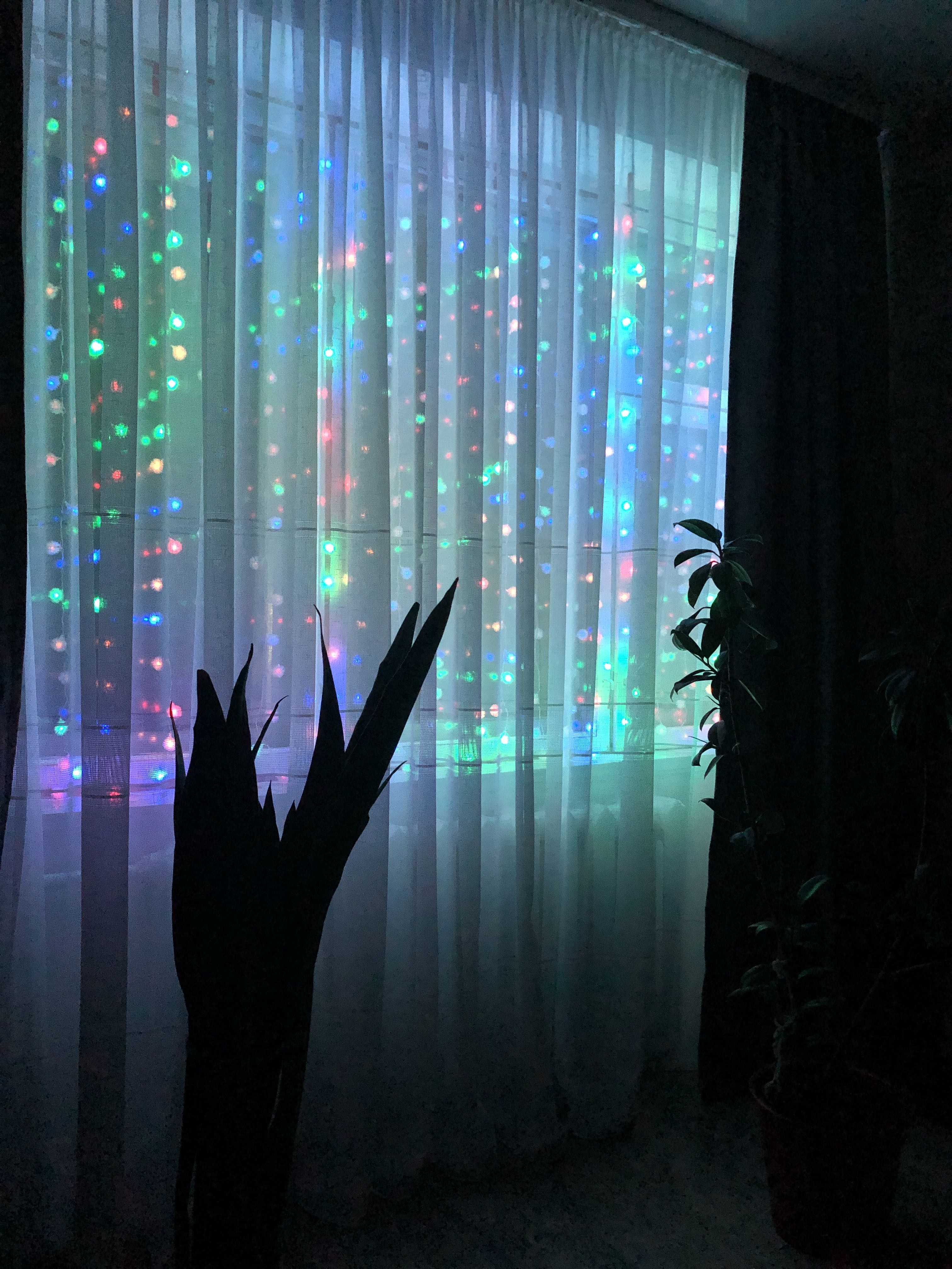 Фотография покупателя товара Гирлянда «Занавес» 2 × 1.5 м с насадками «Шарики», IP20, прозрачная нить, 360 LED, свечение белое, 8 режимов, 220 В - Фото 17