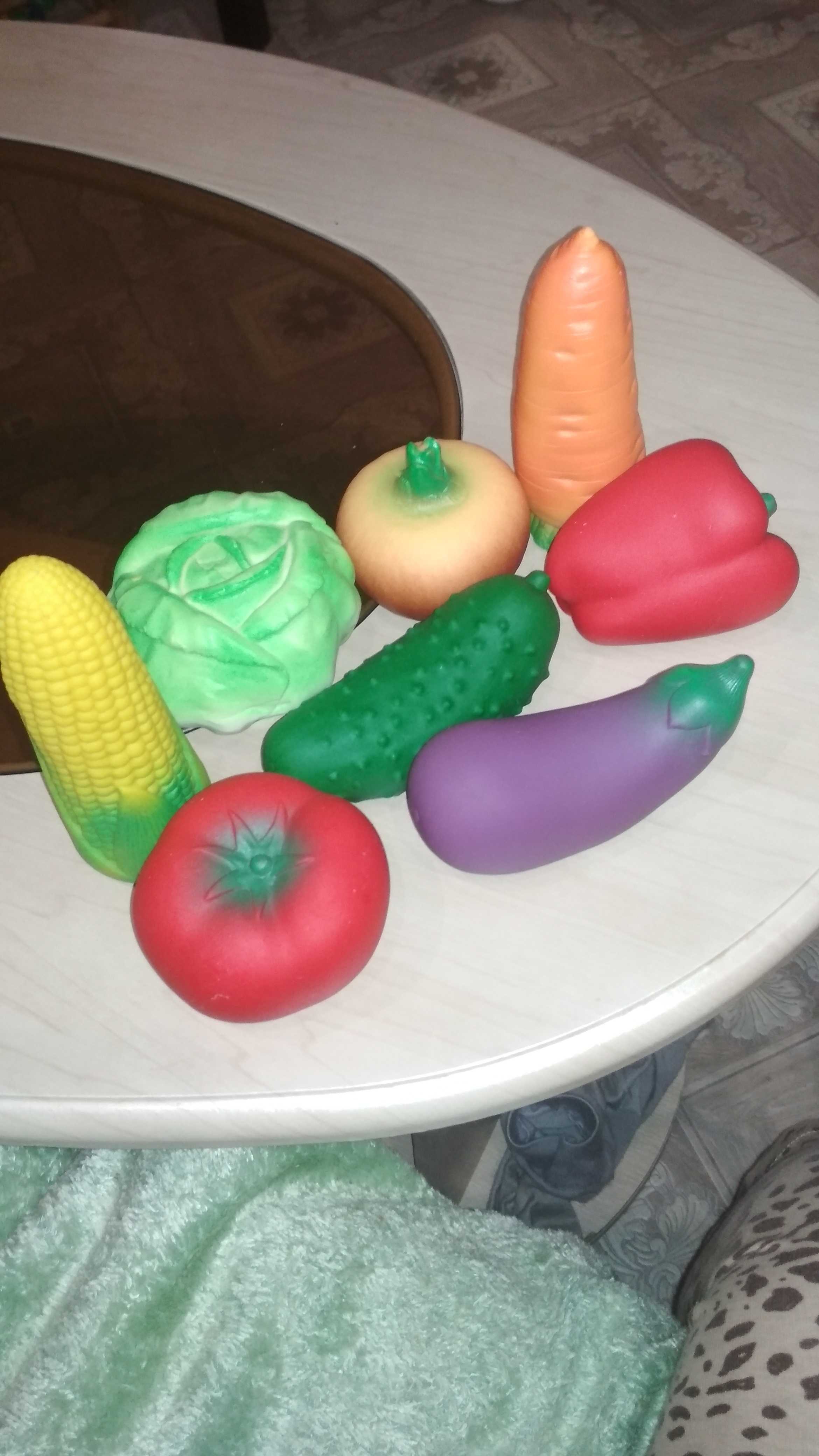 Фотография покупателя товара Набор резиновых игрушек «Овощи» - Фото 5