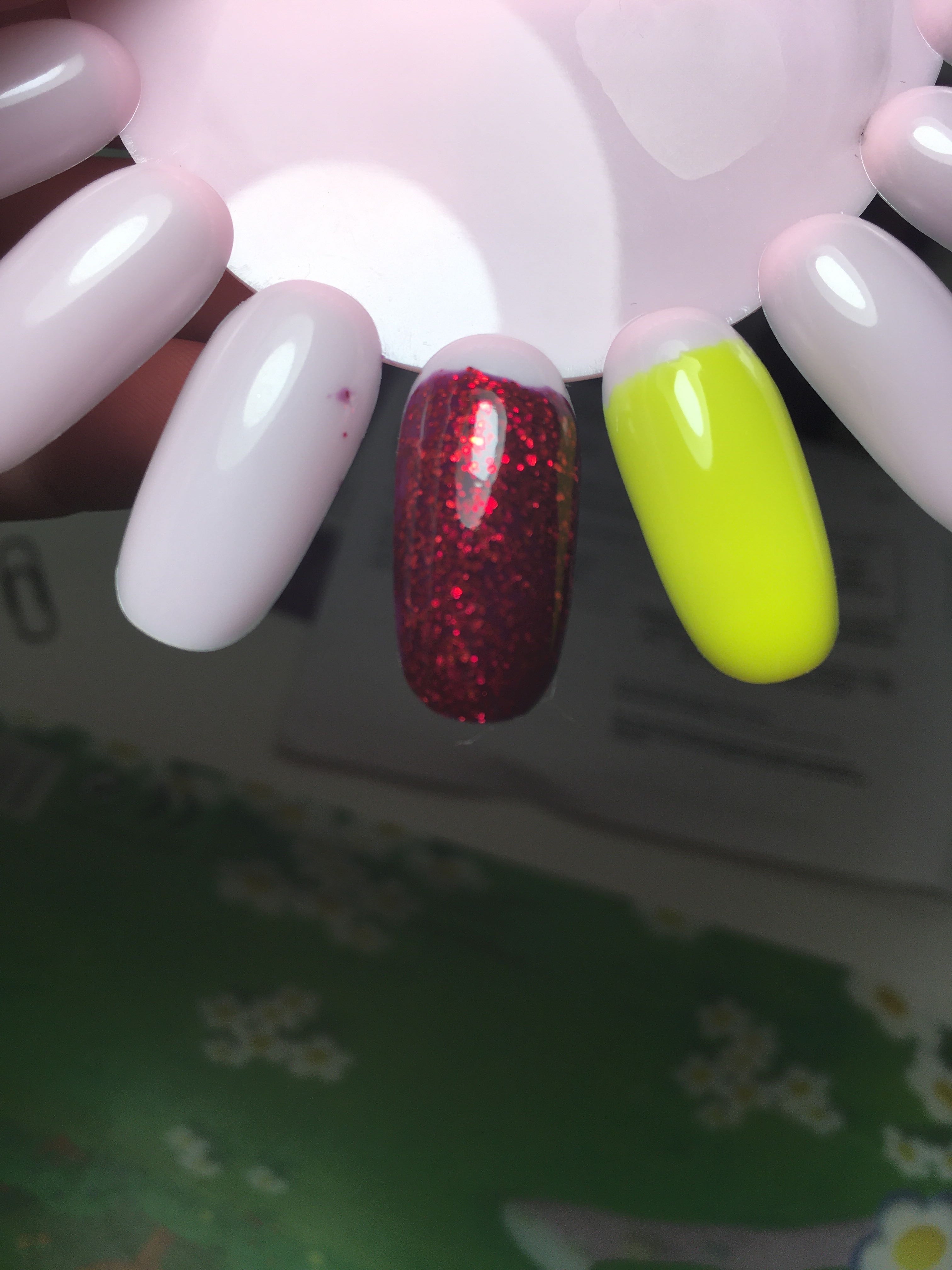 Фотография покупателя товара Гель-лак для ногтей, 216-187-37, однофазный, LED/UV, 10мл, цвет 216-187-37 красный с блёстками - Фото 8