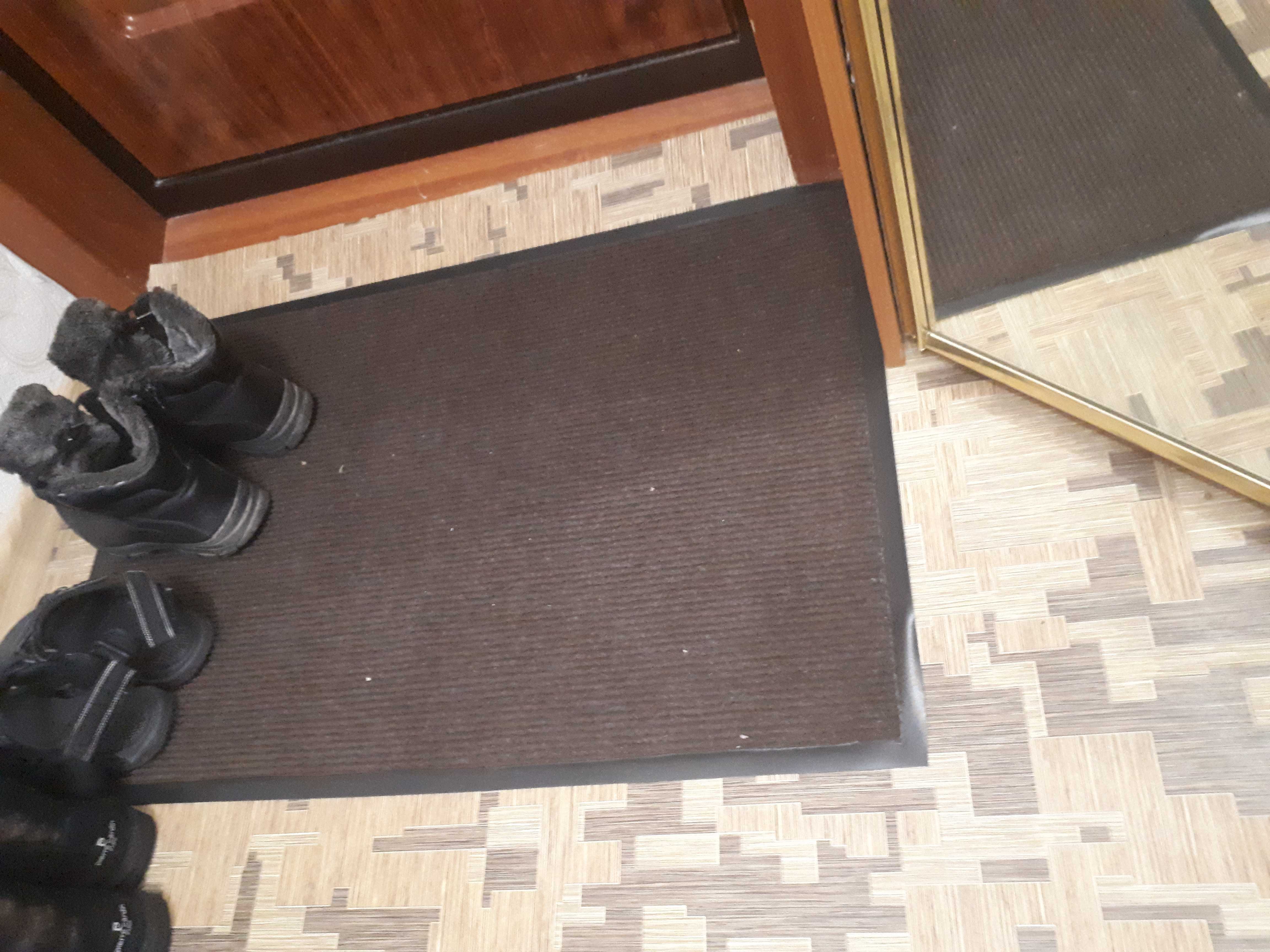 Фотография покупателя товара Коврик придверный влаговпитывающий, ребристый, «Комфорт», 60×90 см, цвет коричневый - Фото 4