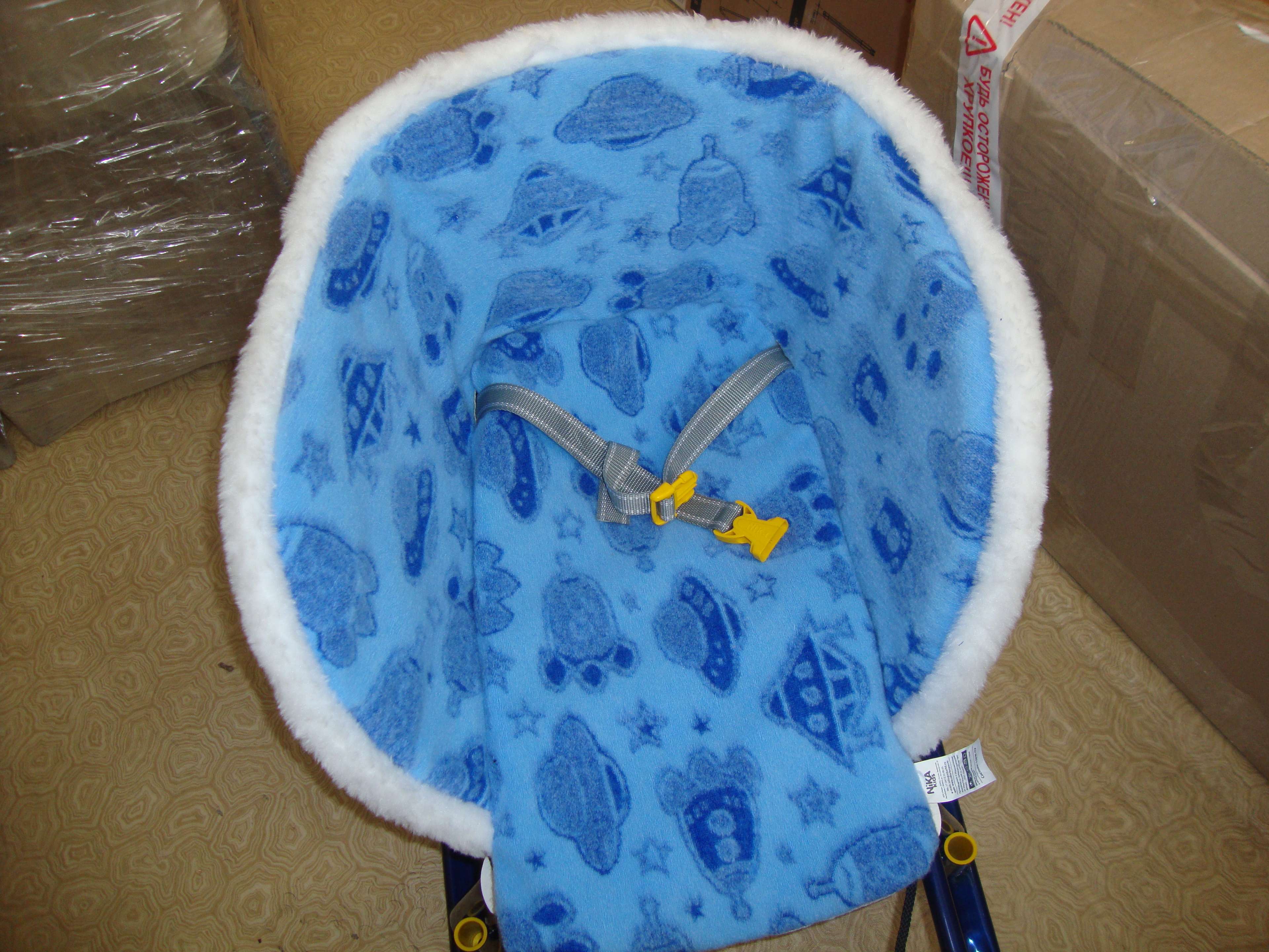Фотография покупателя товара Сиденье для санок с мехом универсальное, принт с ракетами, цвет голубой - Фото 2