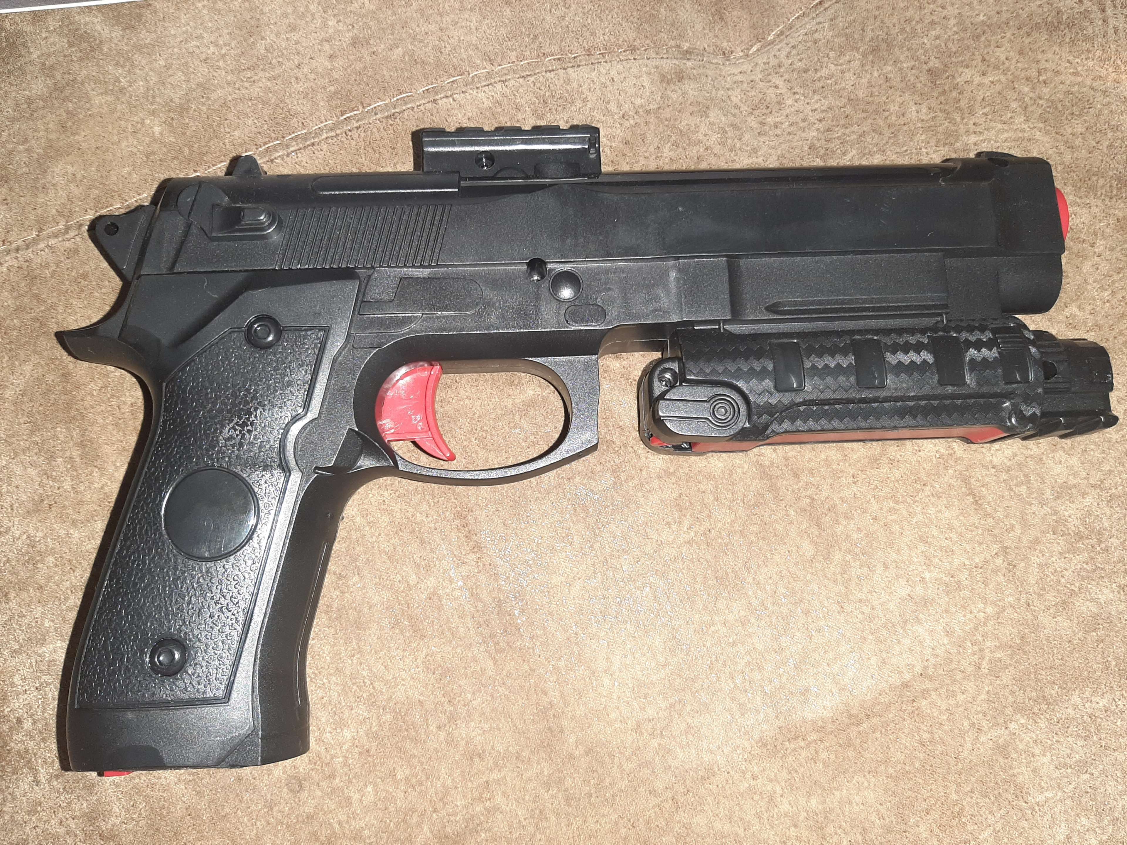 Фотография покупателя товара Скорострельный автоматический пистолет М92, стреляет гелевыми пулями, работает от аккумулятора - Фото 4