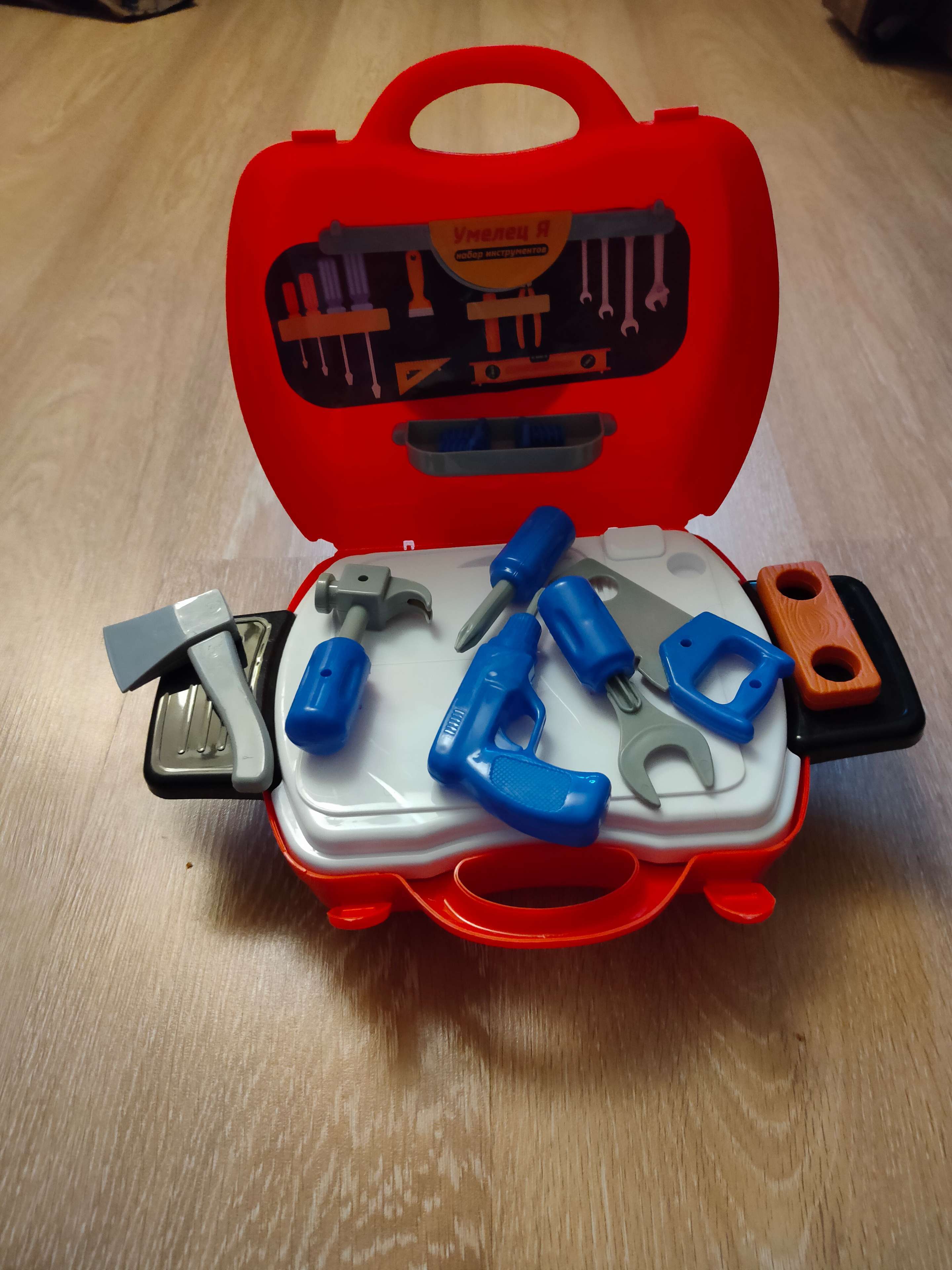 Фотография покупателя товара Игровой набор в чемоданчике «Умелец Я», 18 предметов