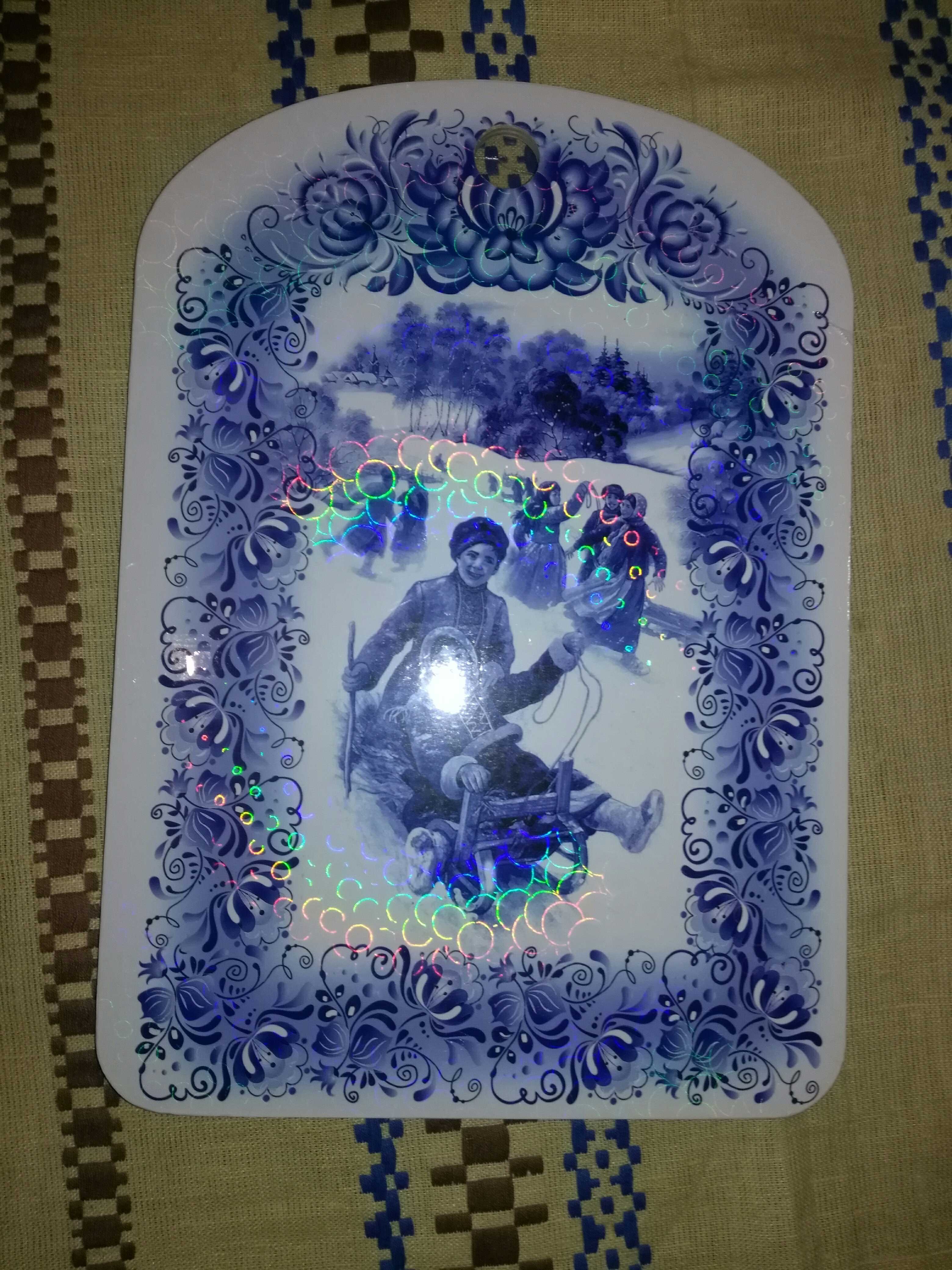 Фотография покупателя товара Доска разделочная сувенирная "Гжель. Катание на санках", 19,5×27,5 см - Фото 1