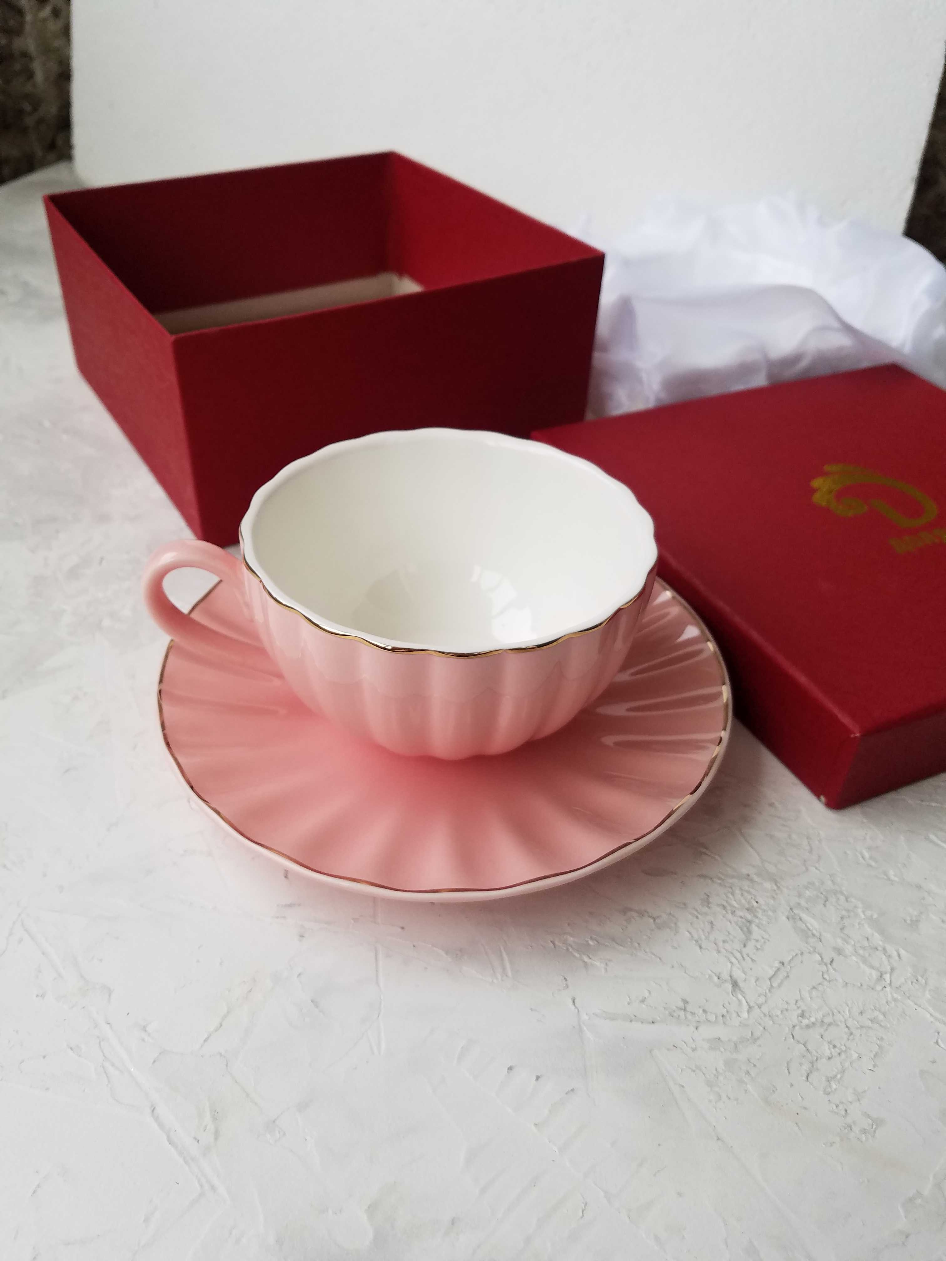 Фотография покупателя товара Чайная пара фарфоровая Доляна «Вивьен», 2 предмета: чашка 200 мл, блюдце d=15 см, цвет розовый - Фото 8