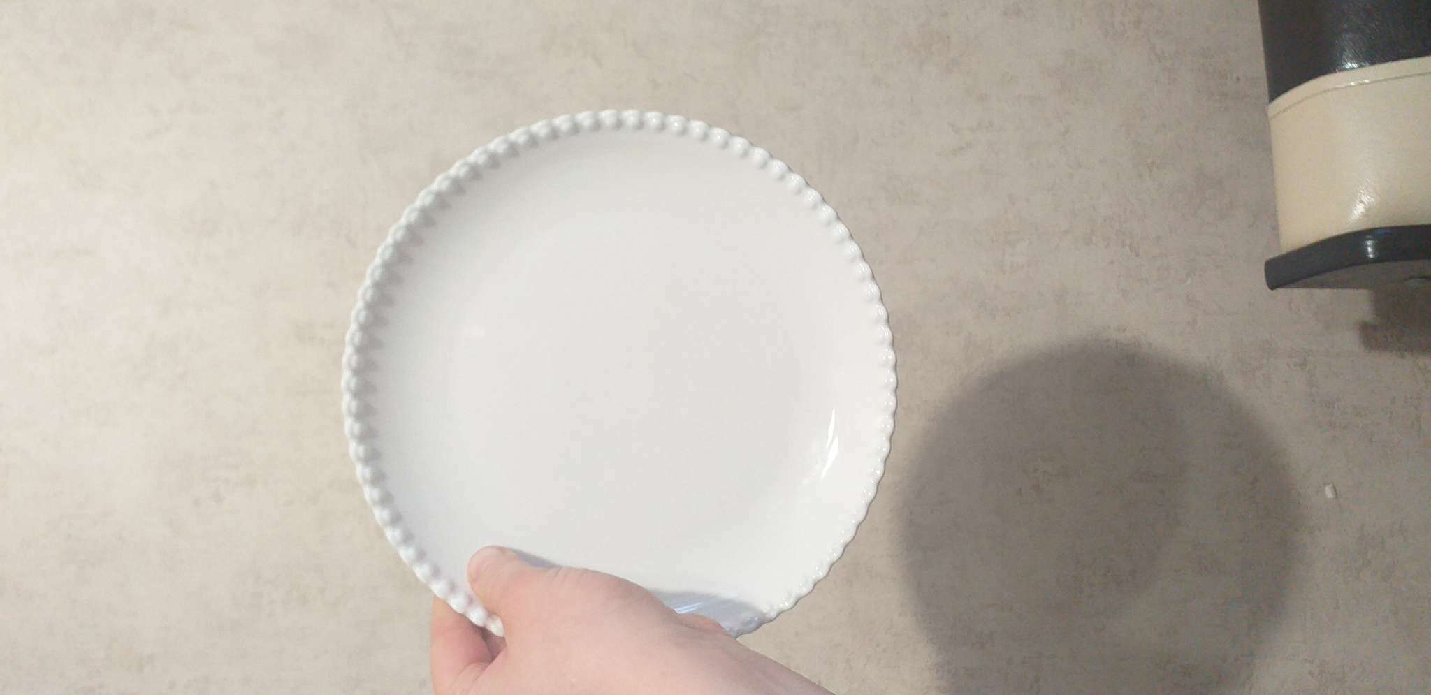 Фотография покупателя товара Тарелка фарфоровая обеденная Magistro «Лакомка», d=20,5 см, цвет белый