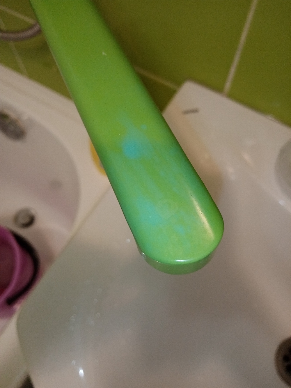 Фотография покупателя товара Смеситель для ванны Accoona A7166K, однорычажный, дивертор в корпусе, 35 см, зеленый