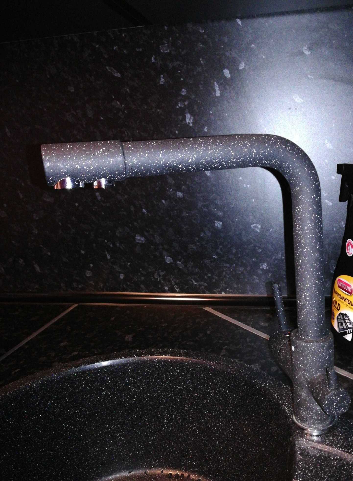 Фотография покупателя товара Смеситель для кухни Accoona A5179-4F, с выходом для питьевой воды, латунь, цвет черный - Фото 7