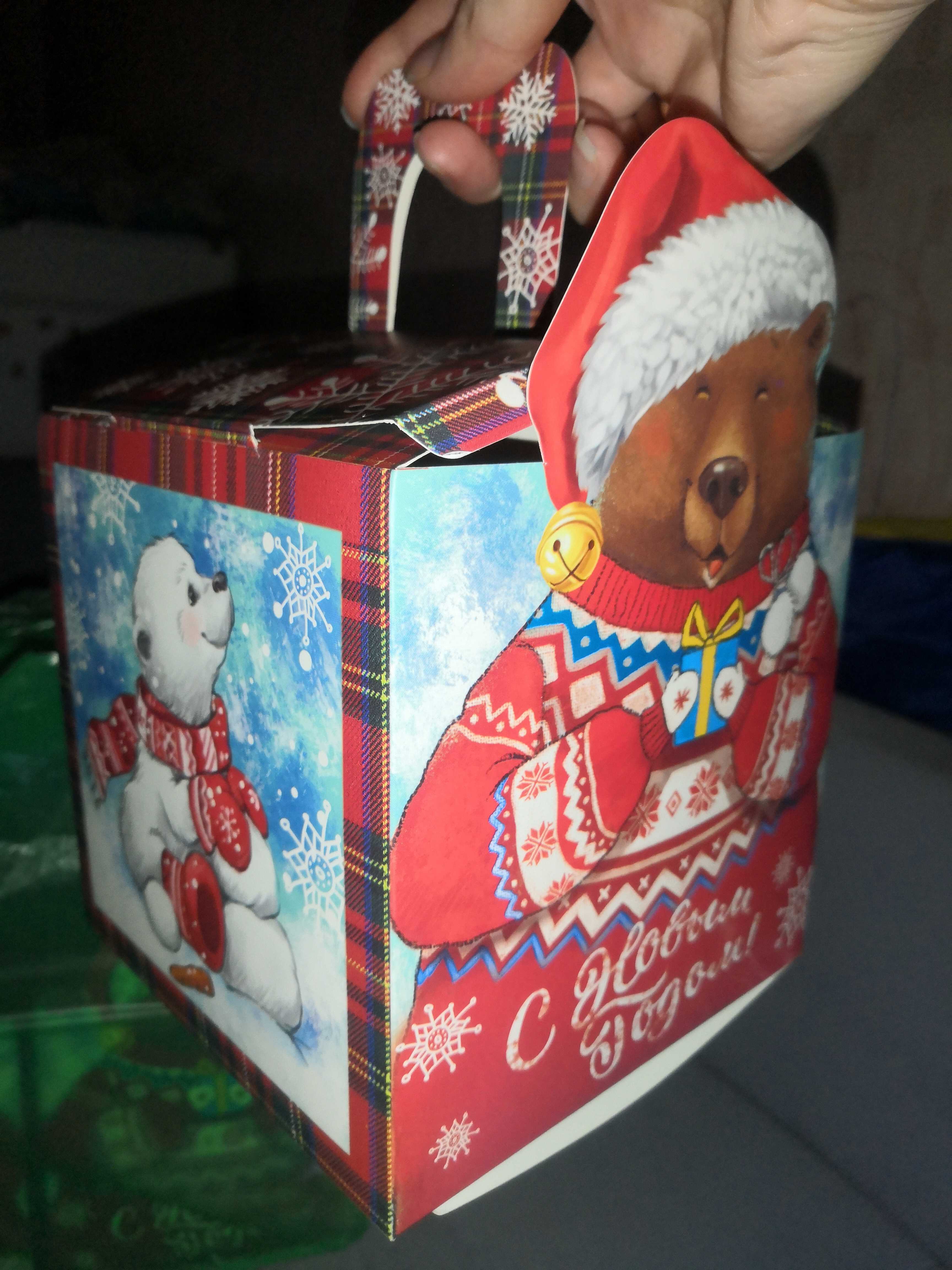 Фотография покупателя товара Складная коробка «Снежинки ‒ повод для радости», 15 × 15 × 15 см, вместимость - 800 гр. - Фото 1
