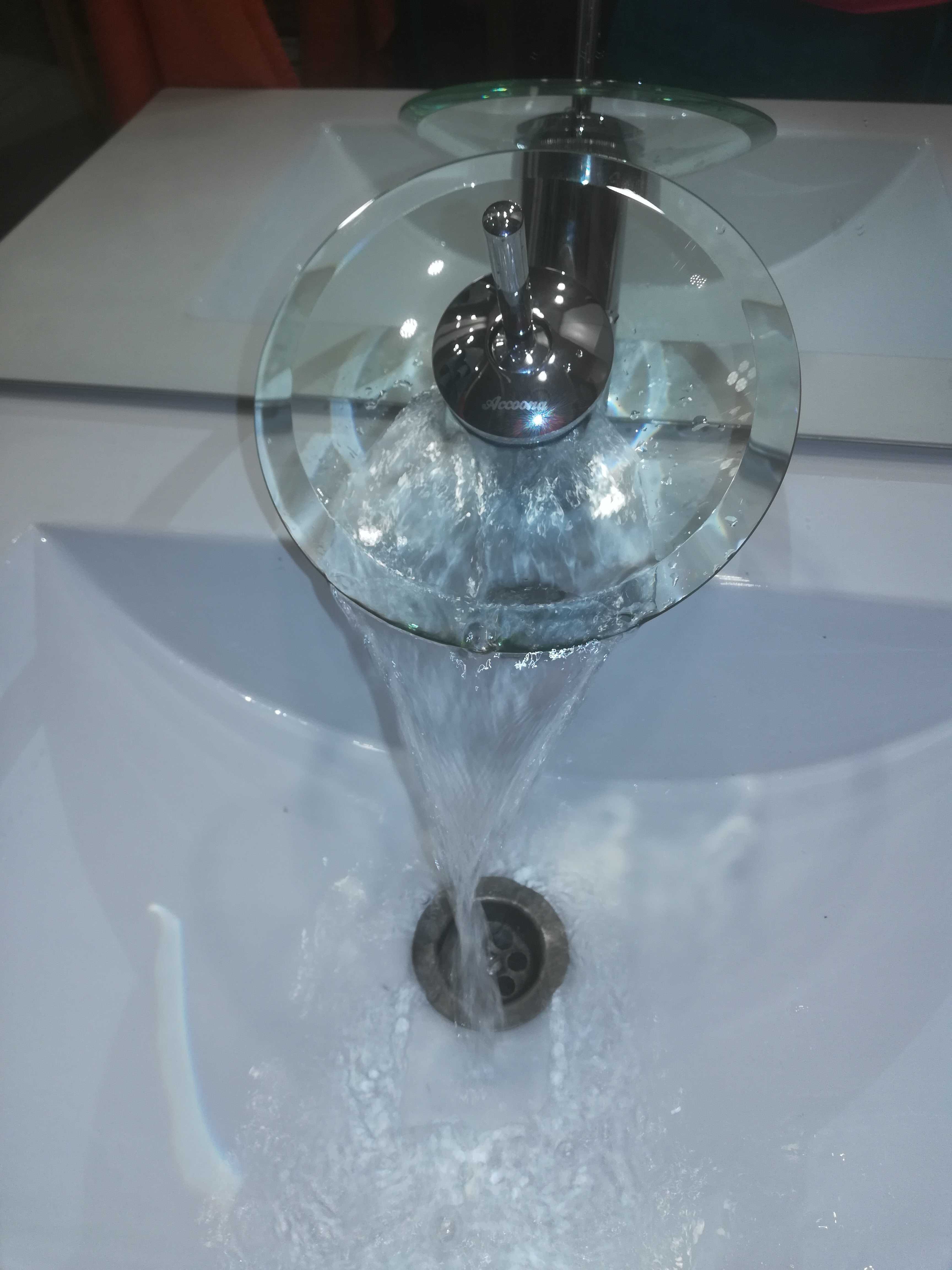 Фотография покупателя товара Смеситель для раковины Accoona A9090, однорычажный, водопад, стекло, хром - Фото 6