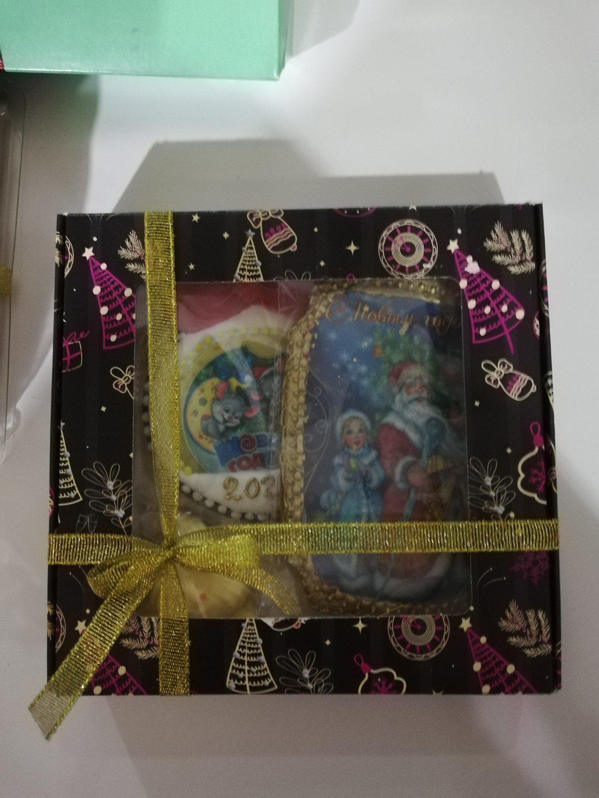 Фотография покупателя товара Коробка самосборная бесклеевая, "Подарки", 16 х 16 х 3 см - Фото 17