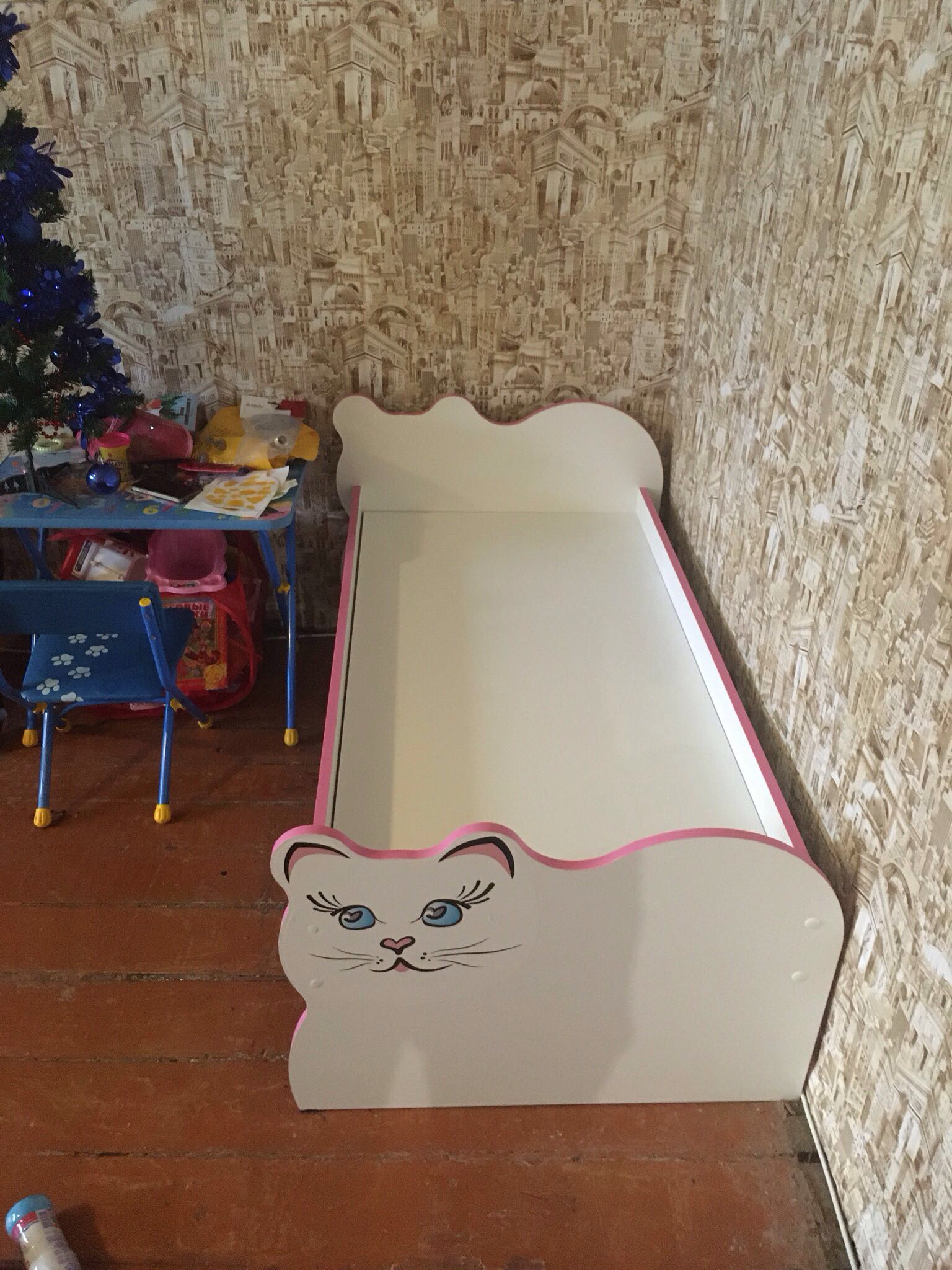 Фотография покупателя товара Детская кроватка «Кошечка», ЛДСП - Фото 1
