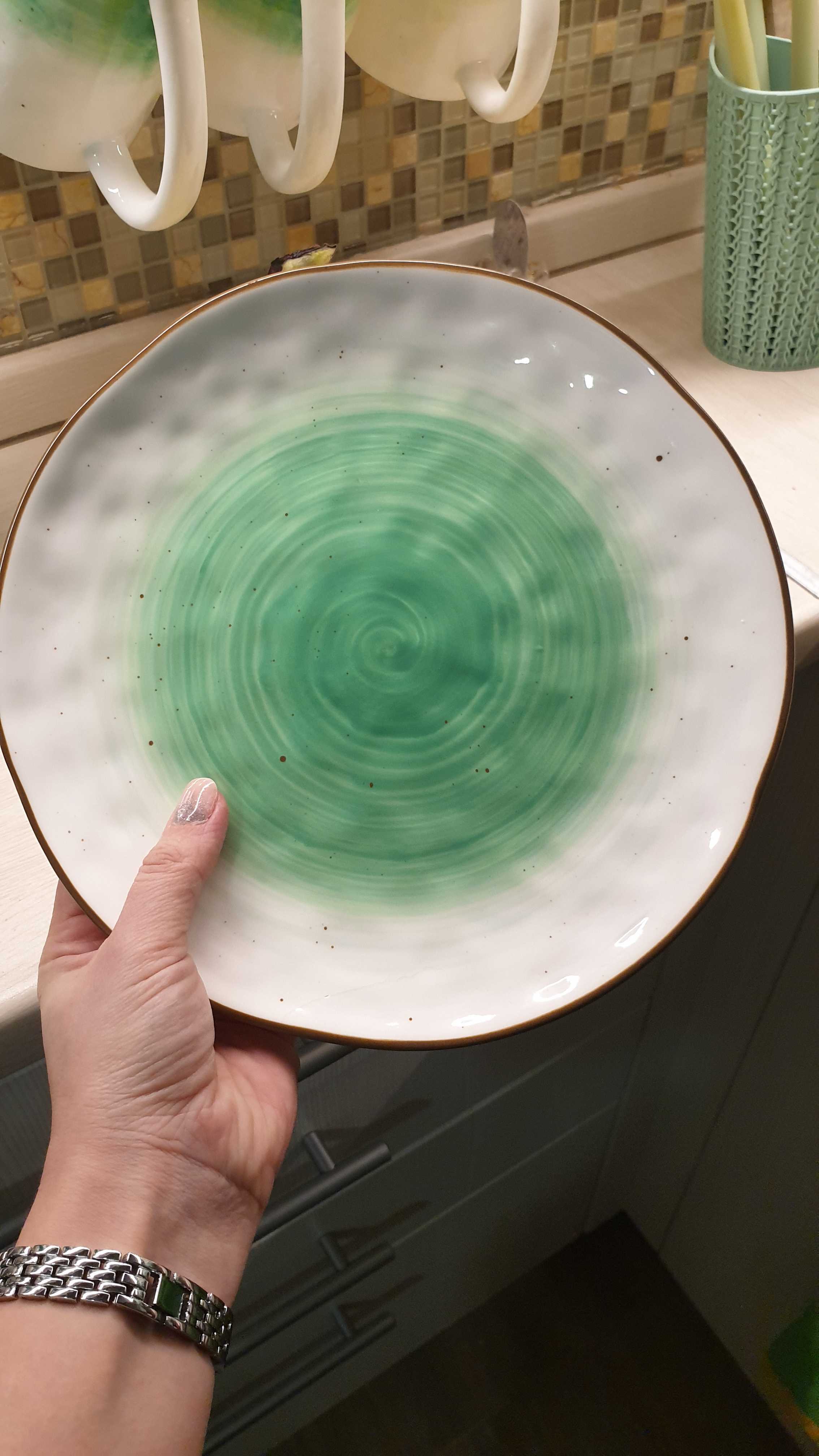 Фотография покупателя товара Тарелка фарфоровая Доляна «Космос», d=21,2 см, цвет зелёный