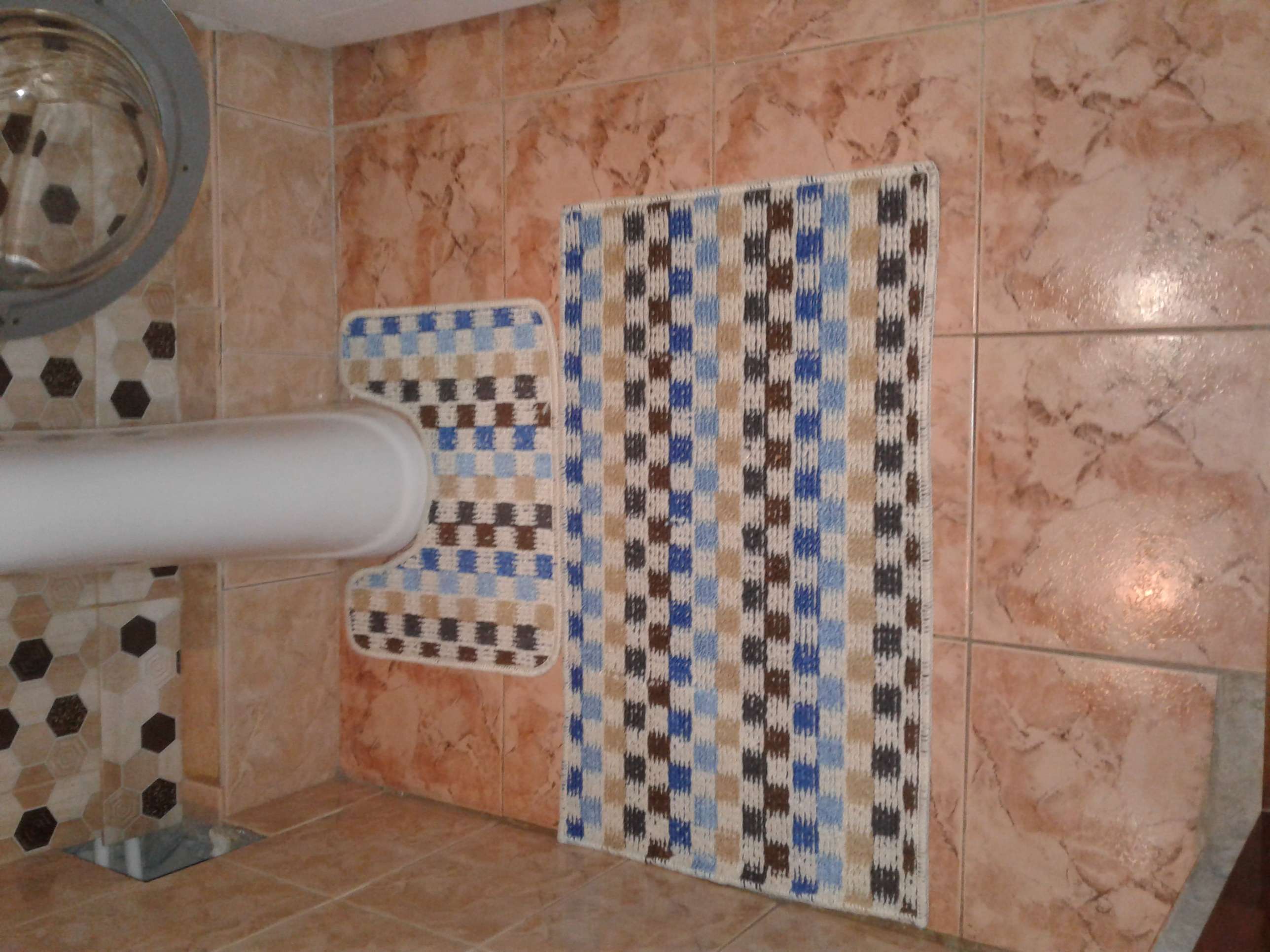 Фотография покупателя товара Набор ковриков для ванны и туалета 2 шт 37х47, 48х78 см "Квадраты" цвет голубой - Фото 1