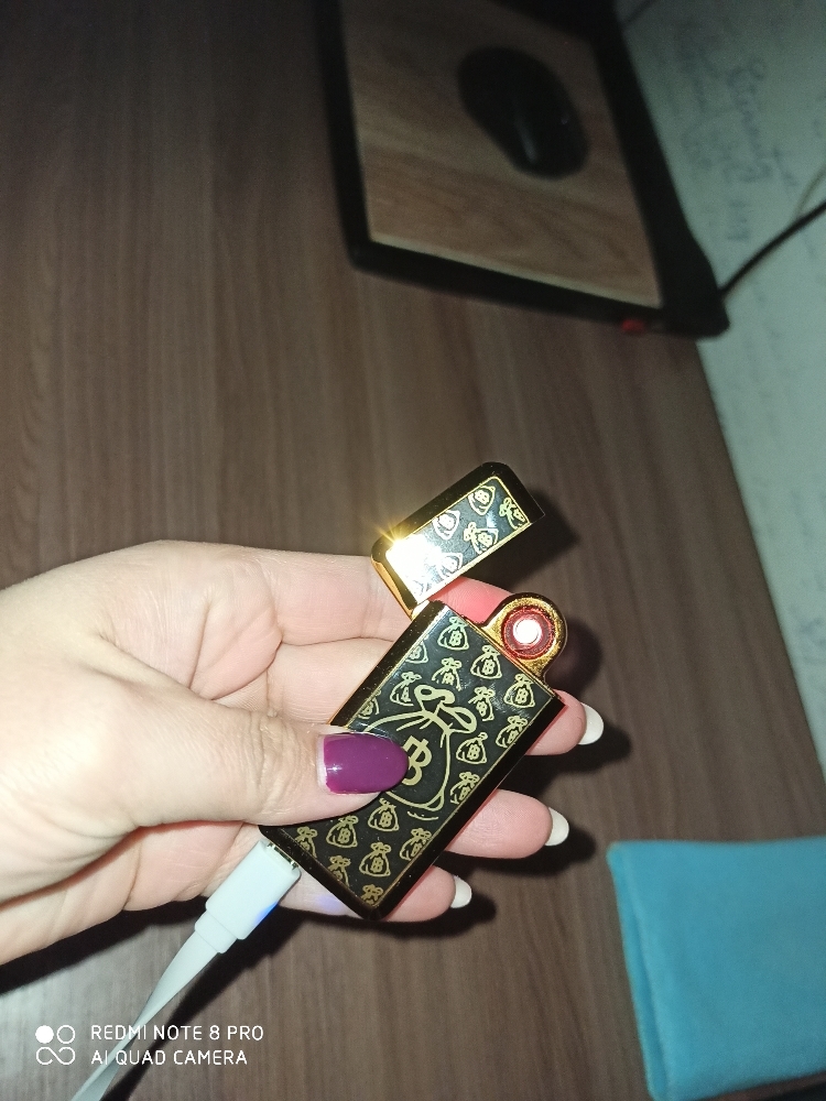 Фотография покупателя товара Зажигалка электронная "Биткоин", спираль, USB, 3.5 х 7 см, черно-золотая - Фото 2