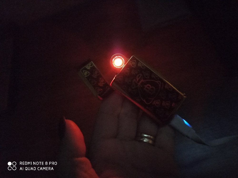 Фотография покупателя товара Зажигалка электронная "Биткоин", спираль, USB, 3.5 х 7 см, черно-золотая - Фото 4