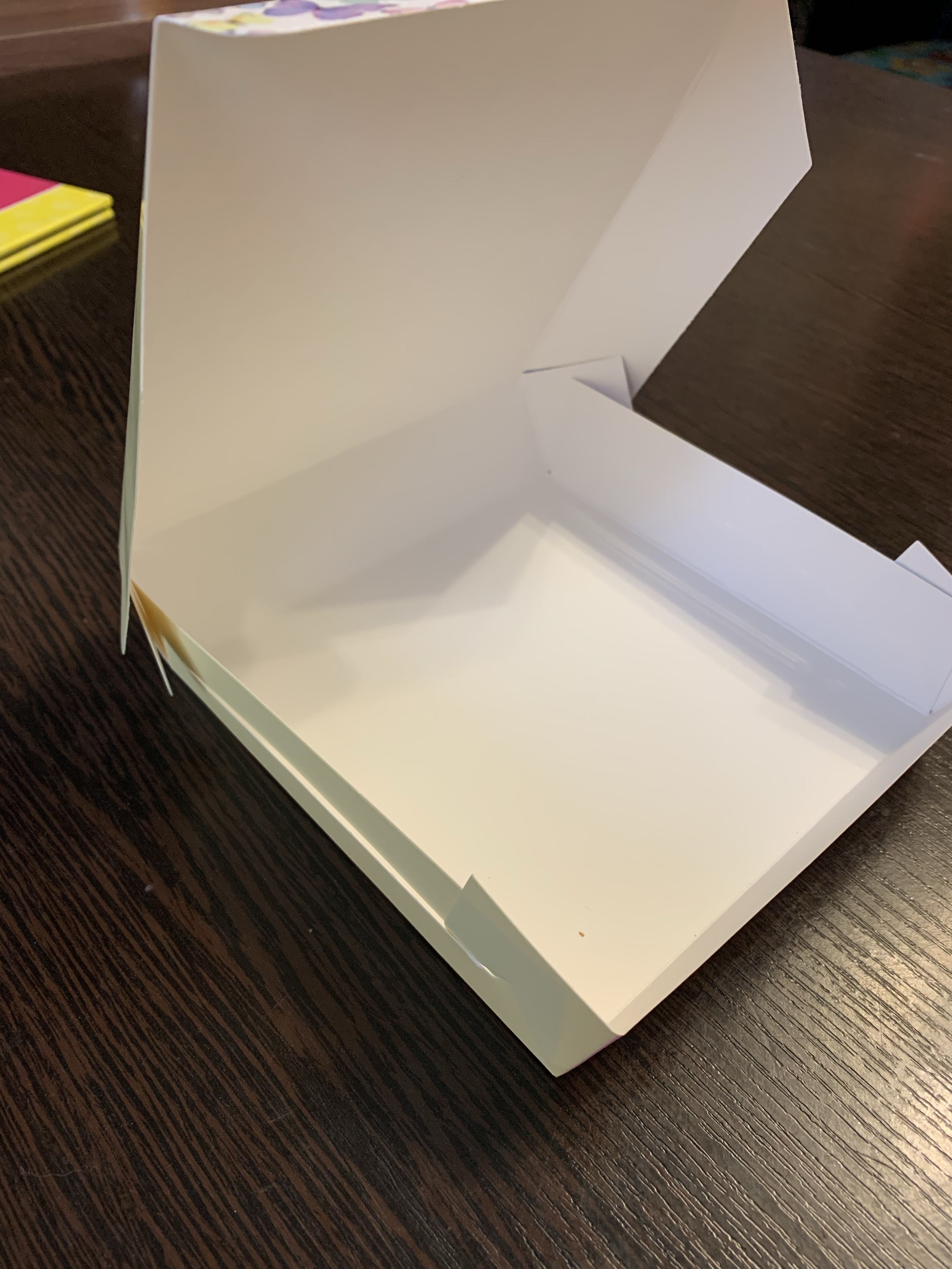 Фотография покупателя товара Коробка кондитерская складная, упаковка «Для тебя», 14 х 14 х 3.5 см - Фото 2