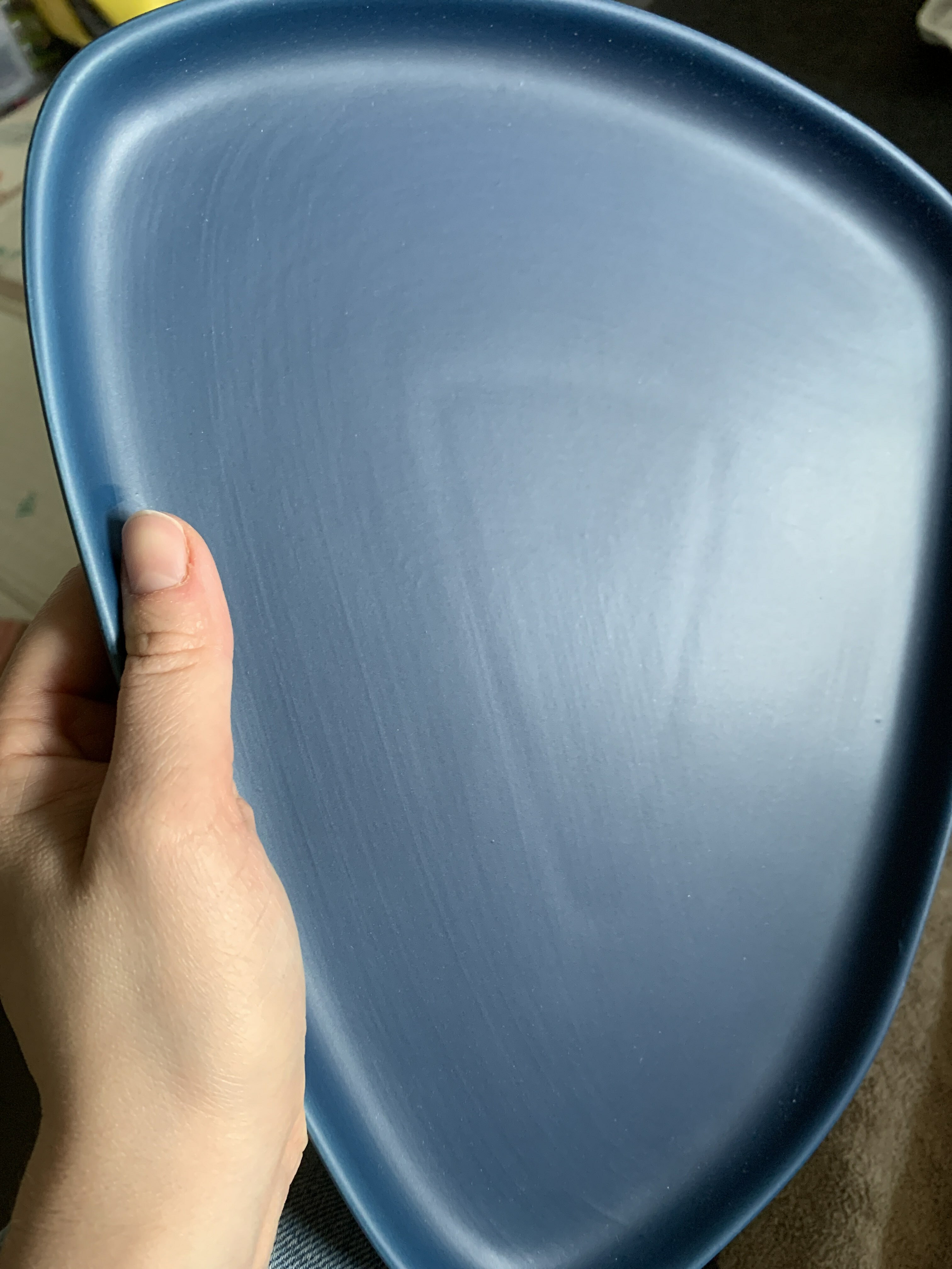 Фотография покупателя товара Тарелка керамическая нестандартной формы «Тёмно-синяя», 28 х 22 см, цвет синий