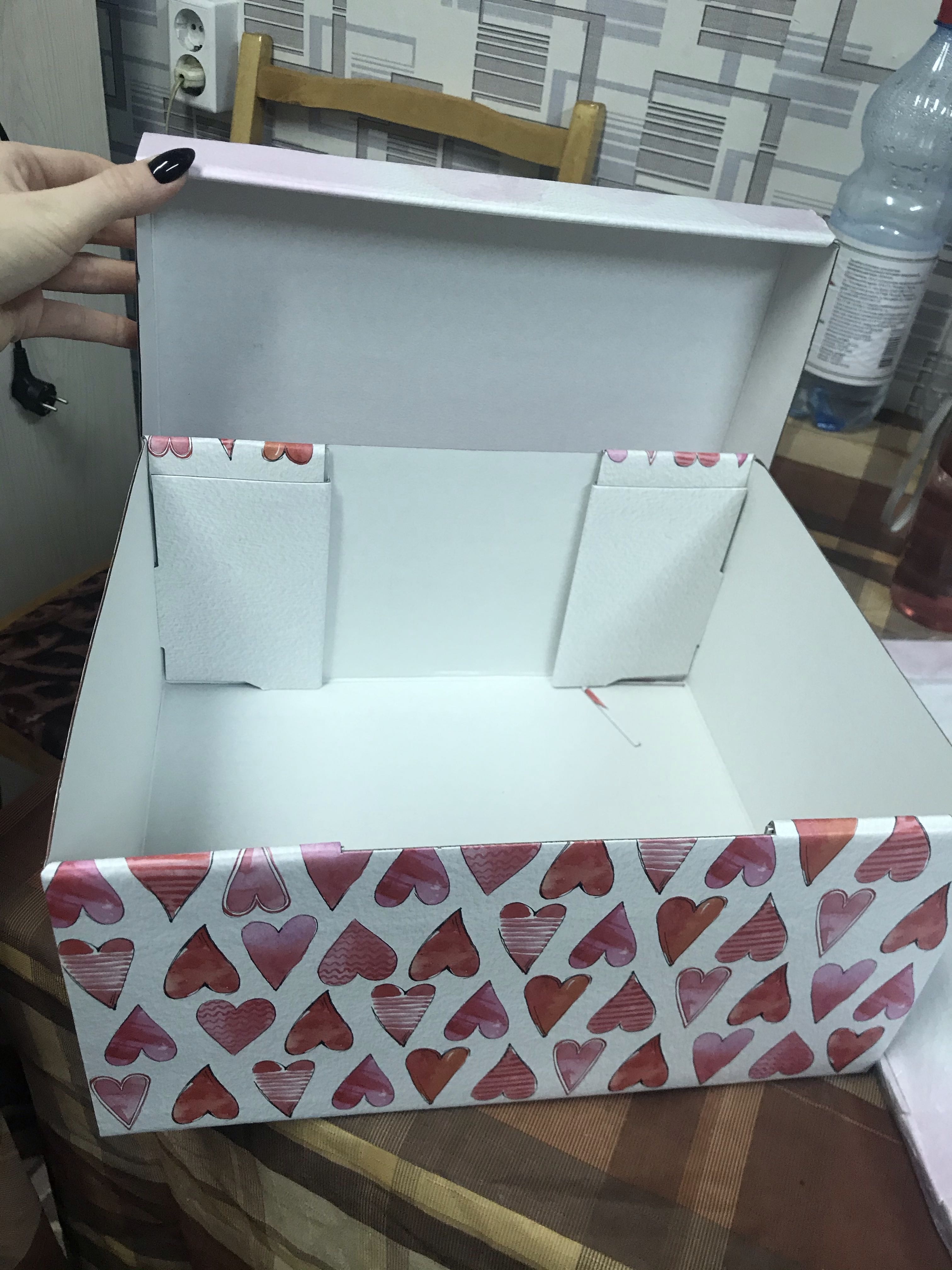 Фотография покупателя товара Коробка подарочная складная, упаковка, «Любовь вокруг», 31,2 х 25,6 х 16,1 см - Фото 6