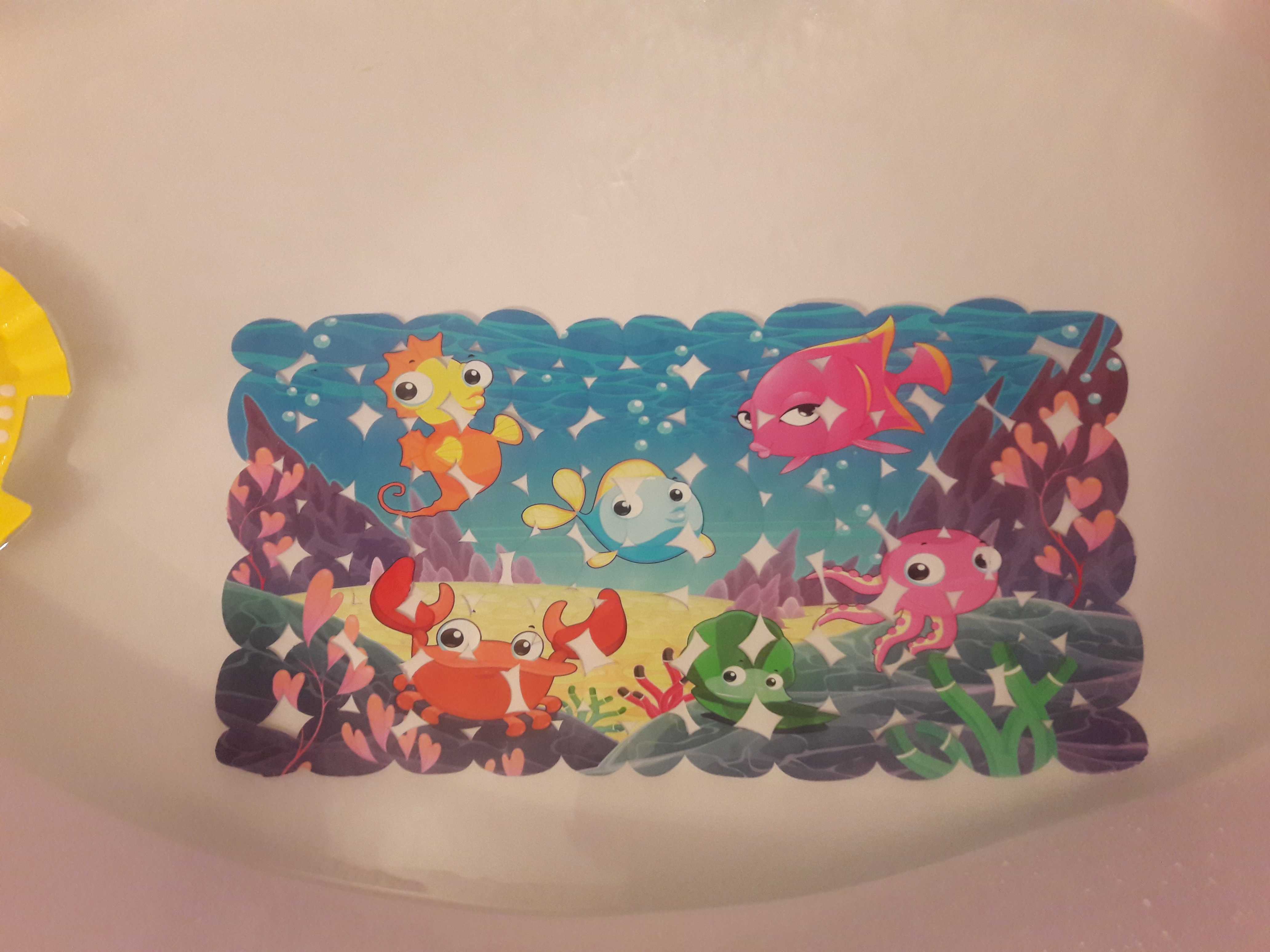 Фотография покупателя товара Коврик противоскользящий СПА в ванну на присосках Доляна «Яркие рыбы», 35×68 см - Фото 6