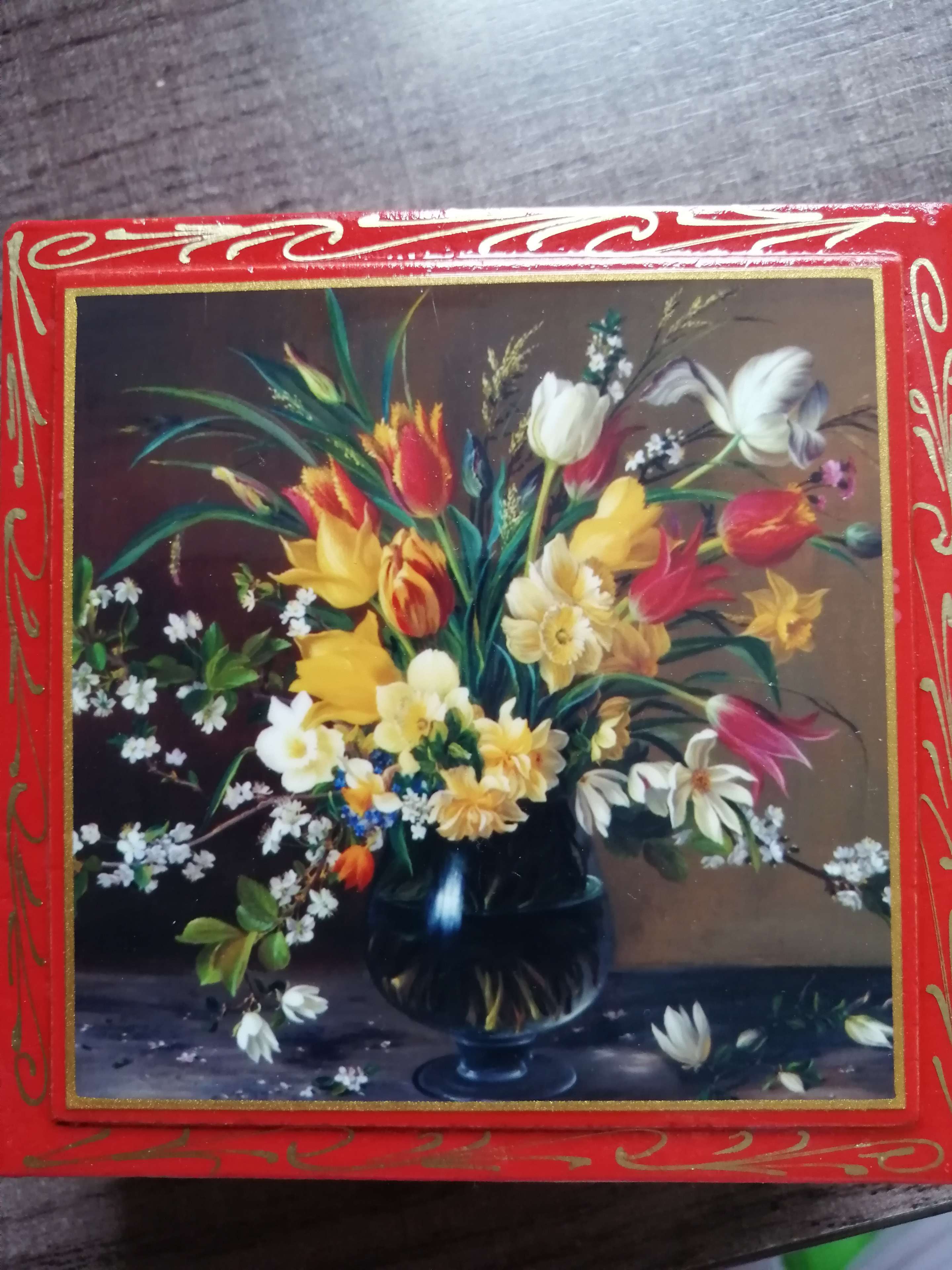 Фотография покупателя товара Шкатулка «Цветы в вазе», красная, 10х10 см, лаковая миниатюра - Фото 1