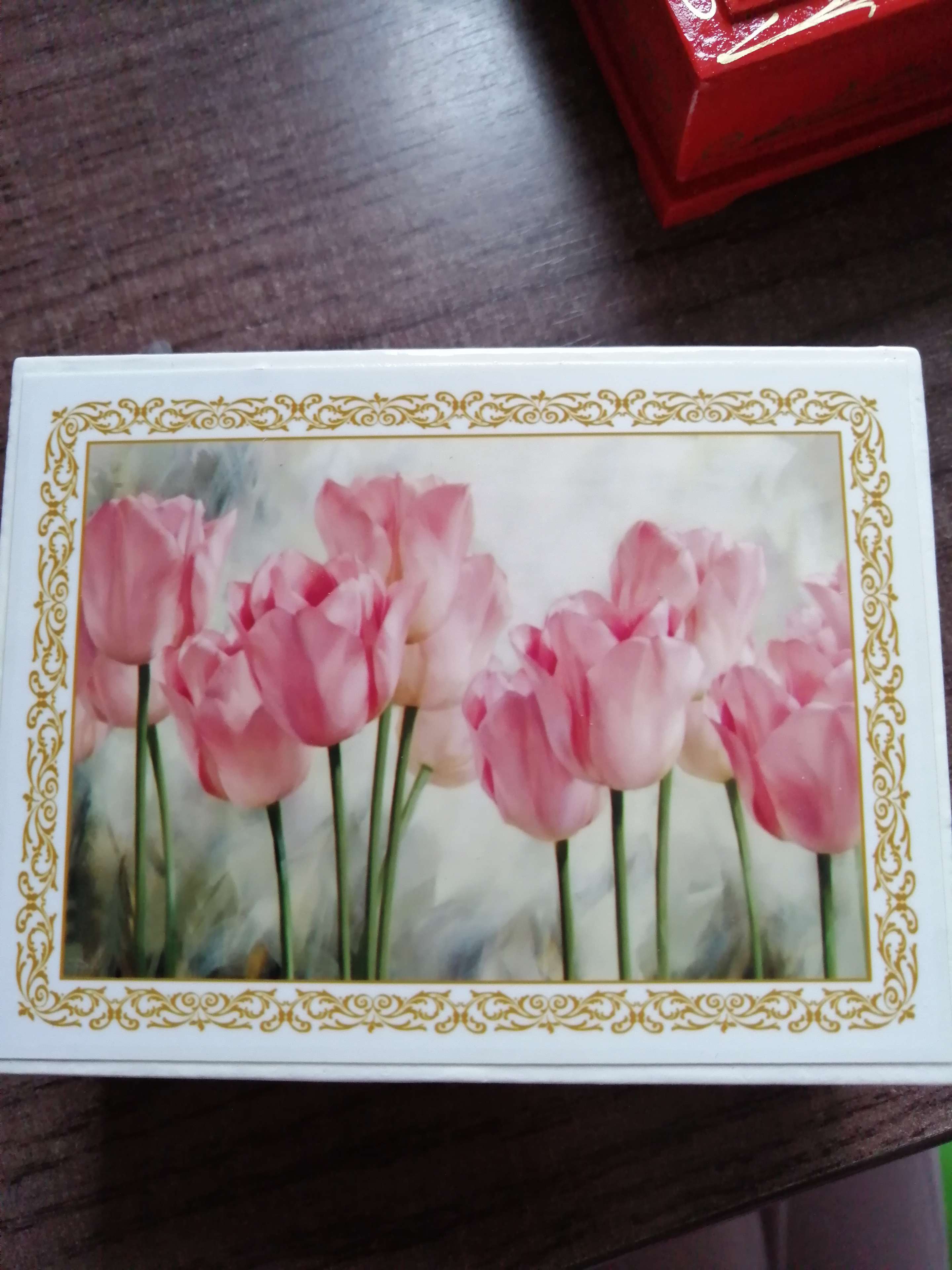 Фотография покупателя товара Шкатулка «Тюльпаны», белая, 8×10,5 см, лаковая миниатюра
