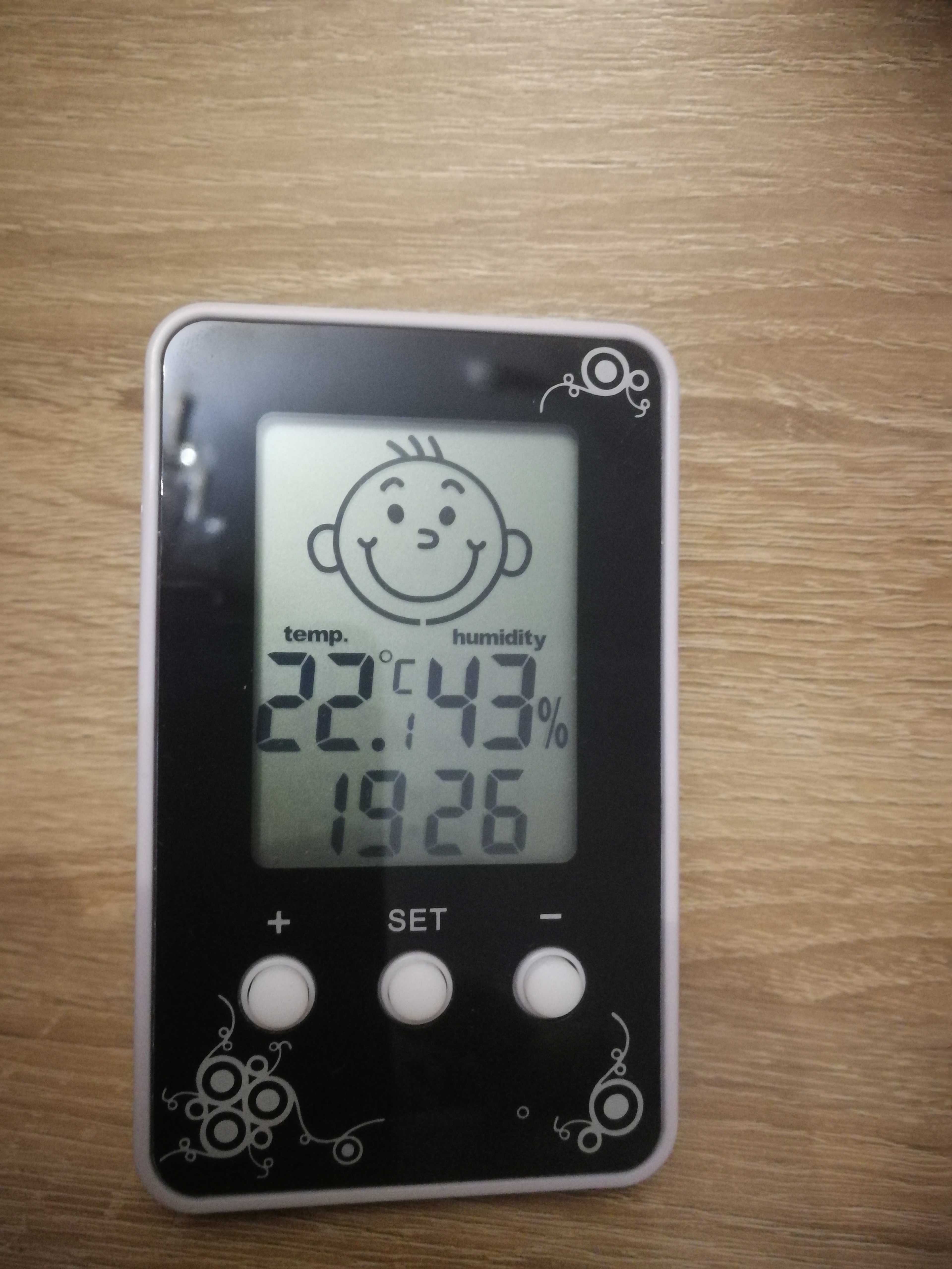 Фотография покупателя товара Термометр Luazon LTR-12, электронный, указатель влажности, часы, МИКС - Фото 9