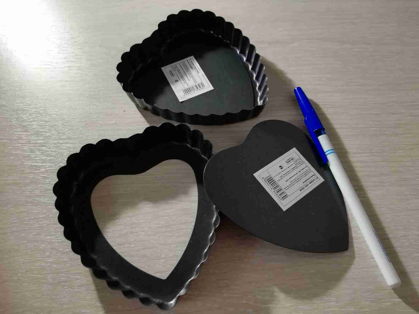 Фотография покупателя товара Форма для выпечки «Жаклин. Рифлёное сердце», 11×2 см, съёмное дно, антипригарное покрытие, цвет чёрный - Фото 1