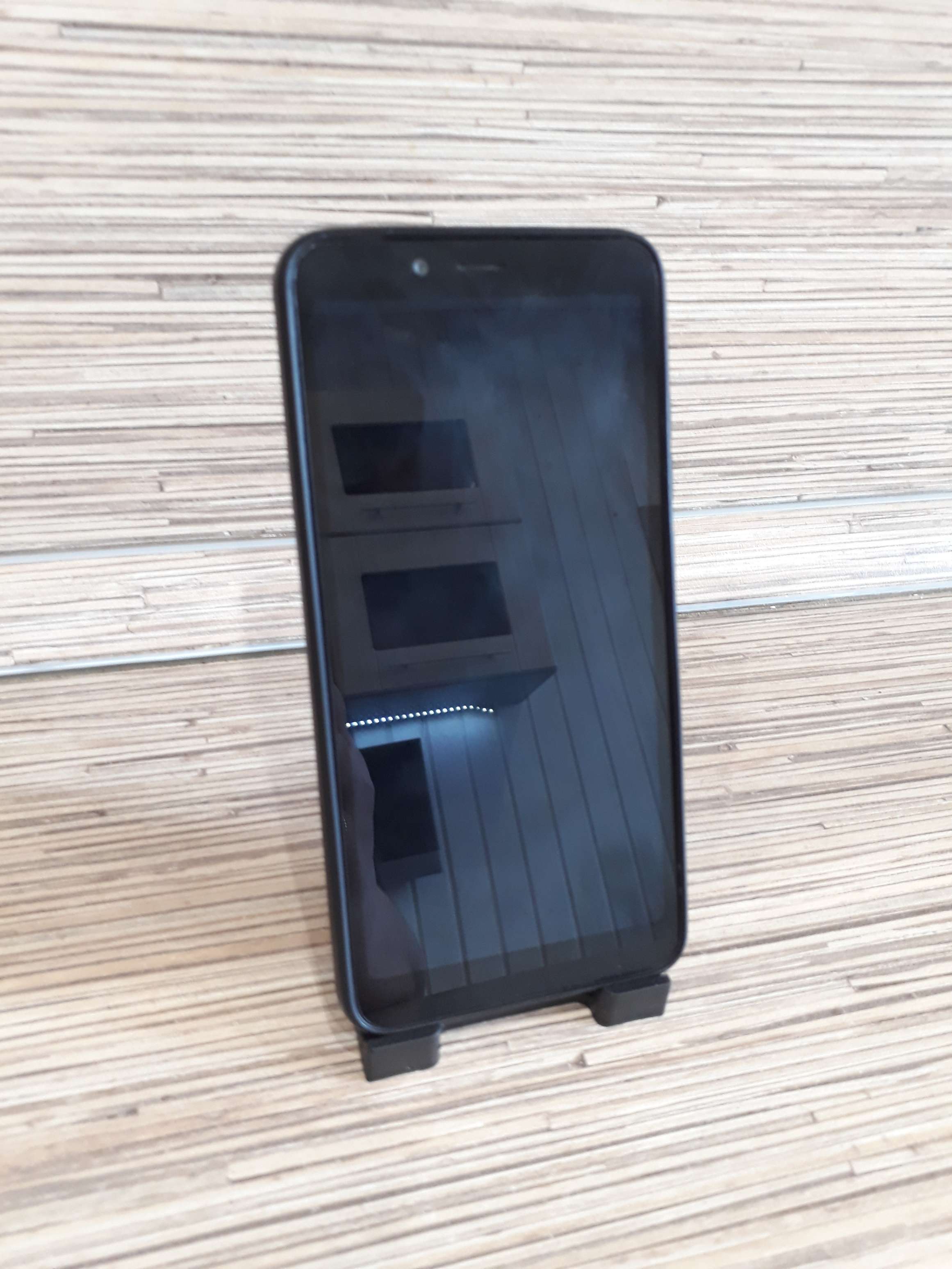 Фотография покупателя товара Подставка для телефона LuazON, складная, регулируемая высота, красная - Фото 3