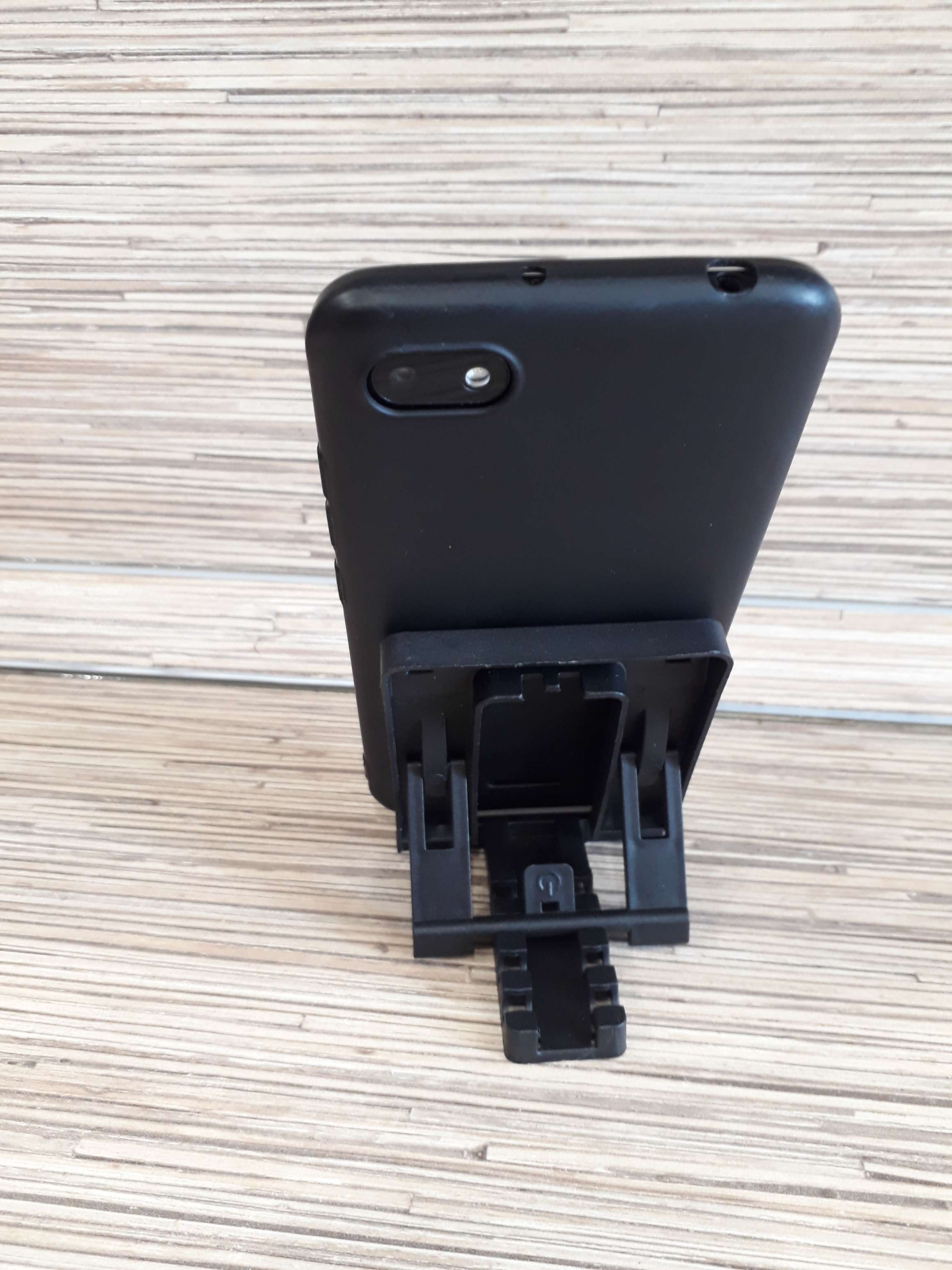 Фотография покупателя товара Подставка для телефона LuazON, складная, регулируемая высота, красная - Фото 4