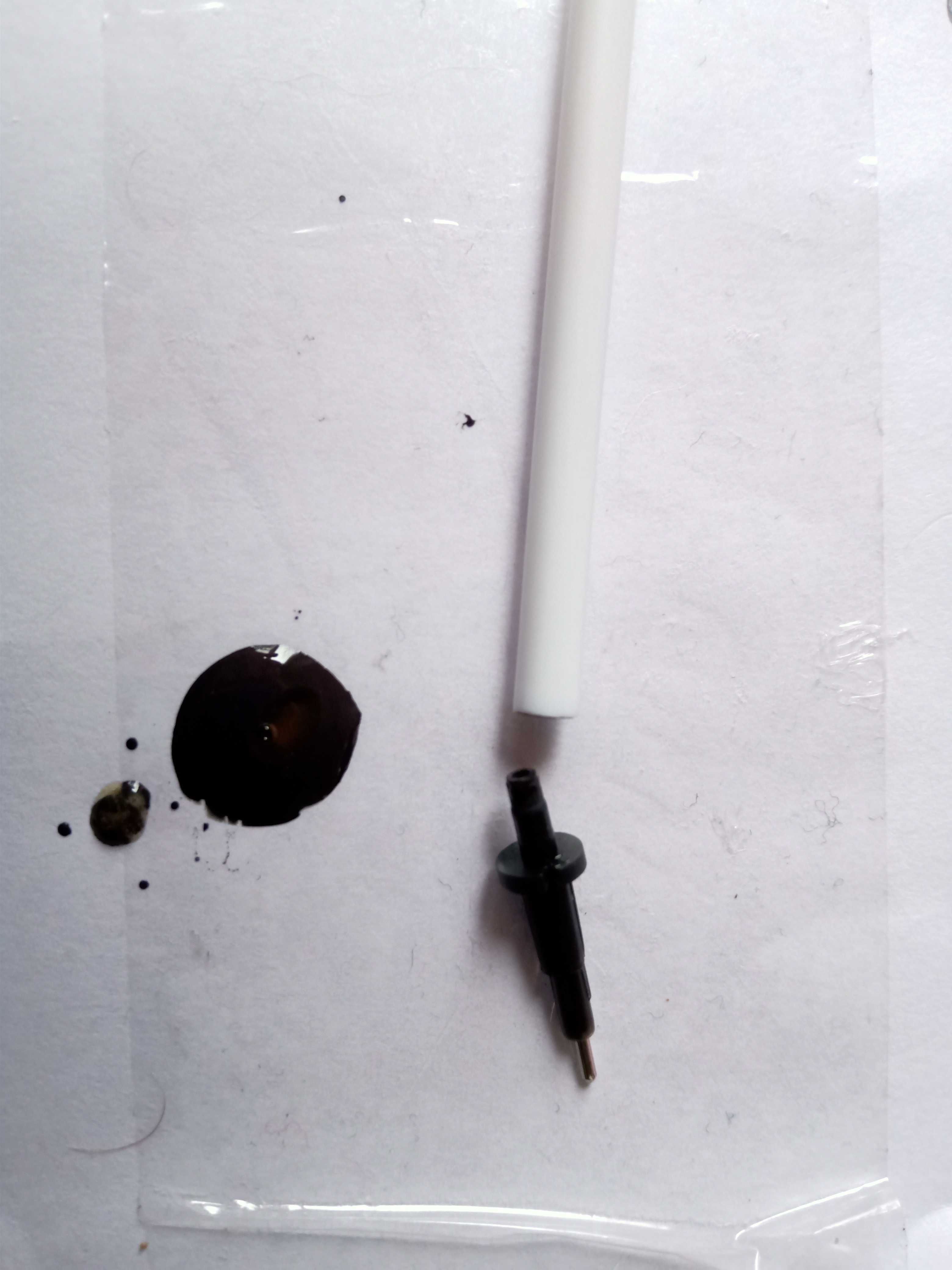 Фотография покупателя товара УЦЕНКА Ручка гелевая 0,5 мм, со стираемыми чернилами, синяя/черная "Космос", МИКС