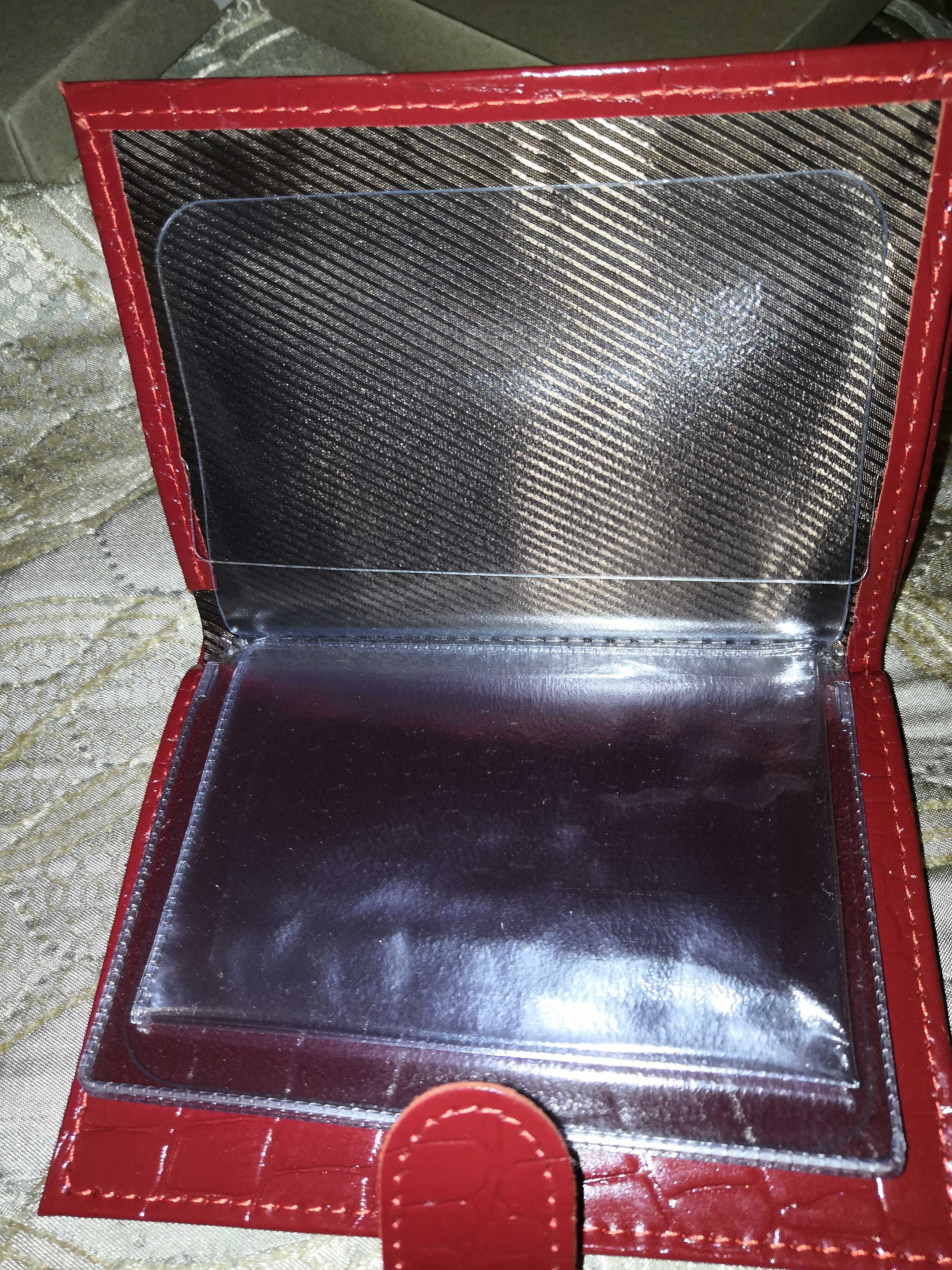 Фотография покупателя товара Обложка для автодокументов и паспорта на кнопке, отдел для купюр, цвет красный