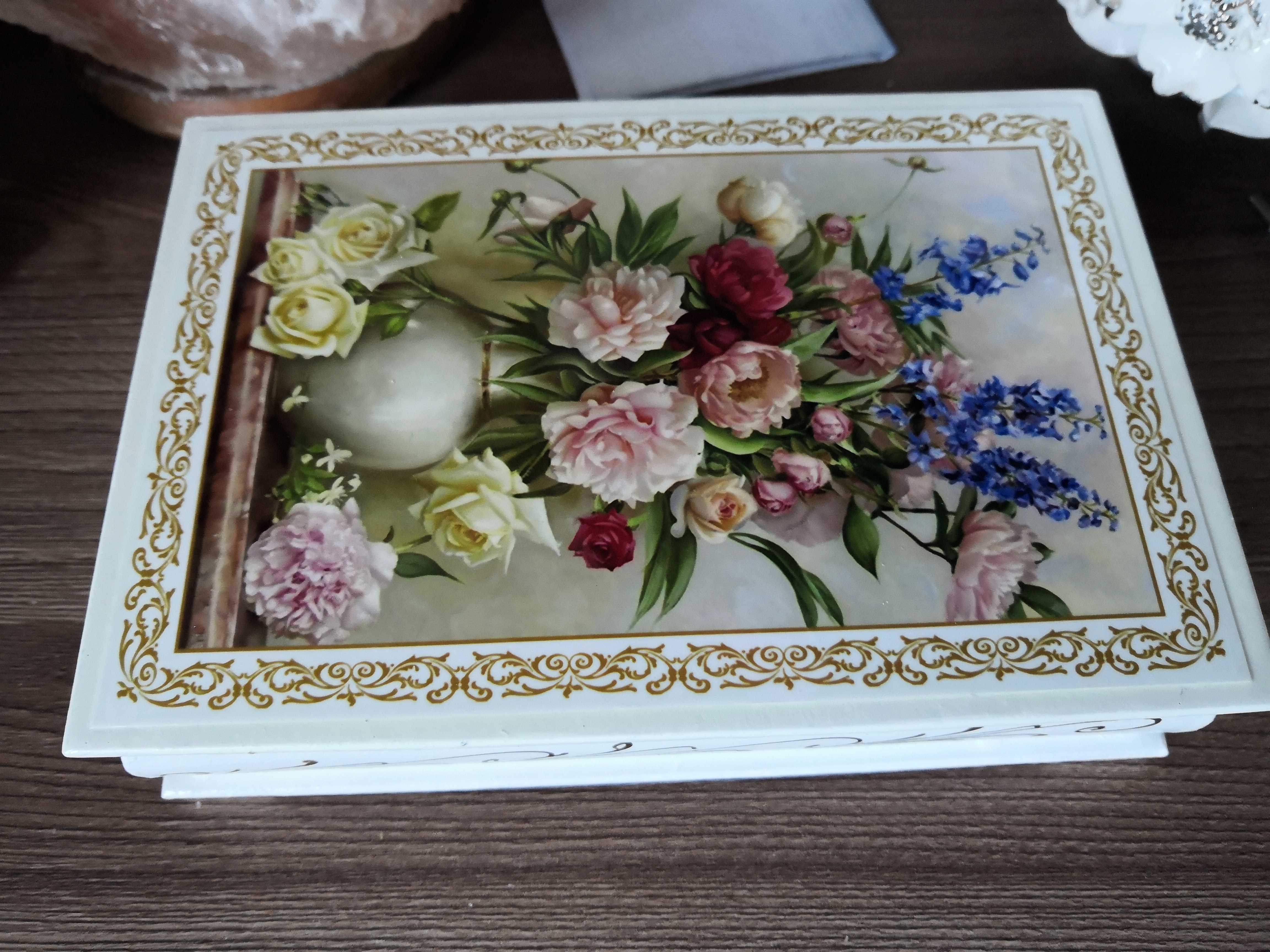 Фотография покупателя товара Шкатулка «Букет цветов в вазе», белая, 11×16 см, лаковая миниатюра - Фото 2