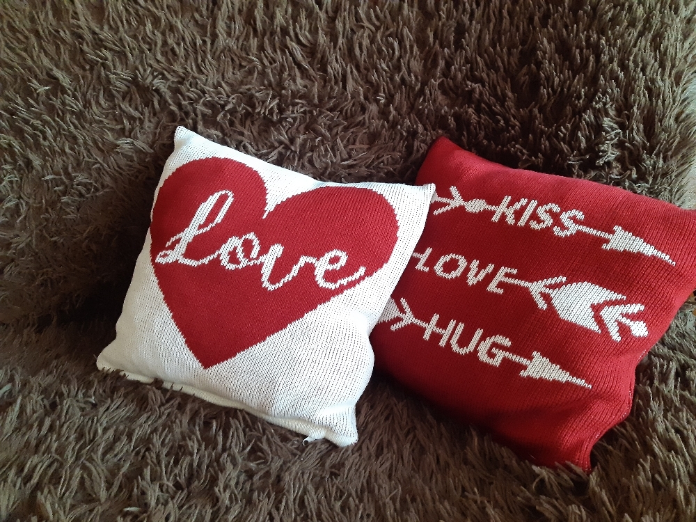 Фотография покупателя товара Наволочка вязаная "Этель" Kiss.Love.Hug, 35х35 см, 100% полиэстер - Фото 1