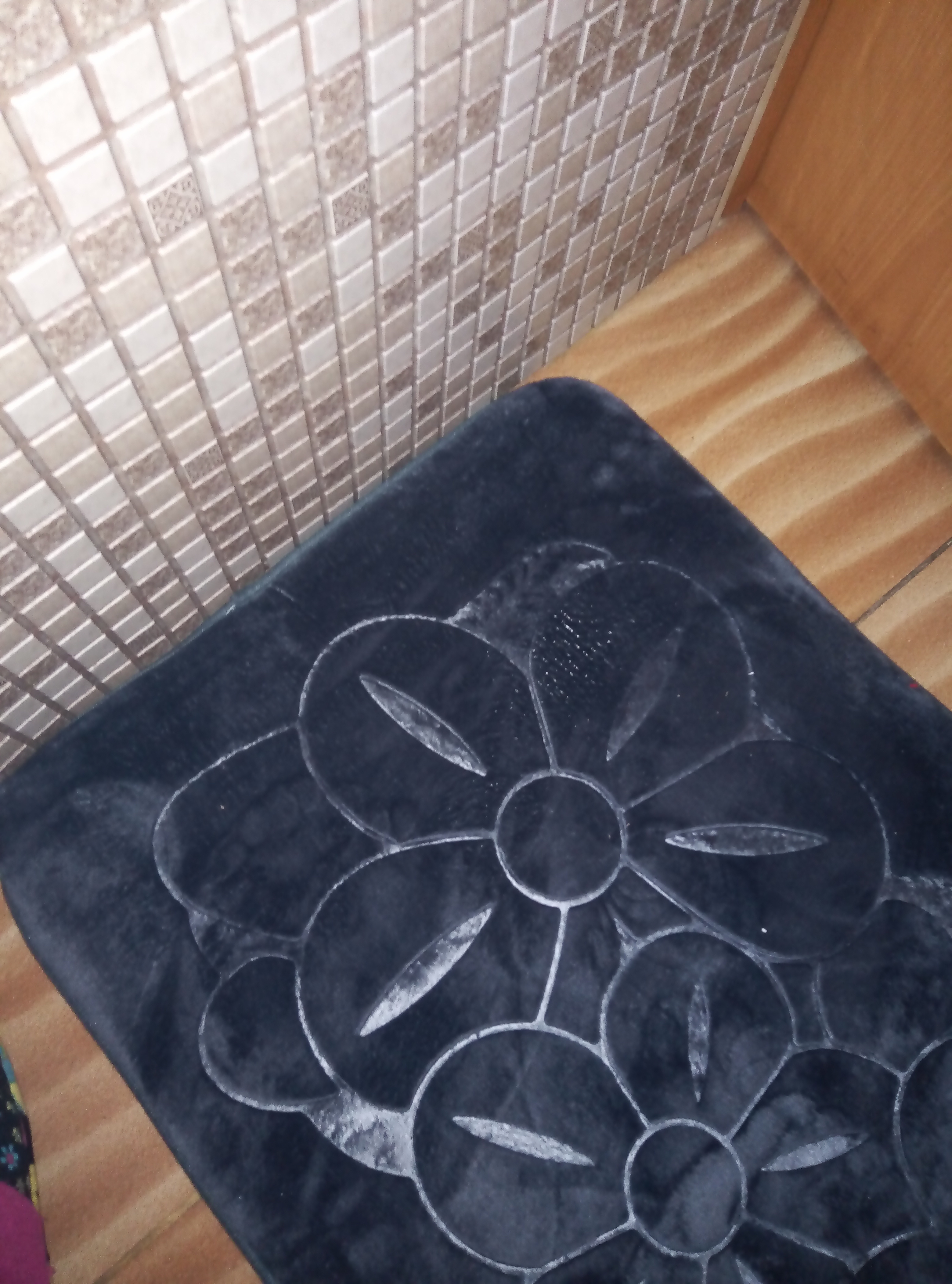 Фотография покупателя товара Набор ковриков для ванной и туалета Доляна, 3 шт, 36×43, 40×50, 50×80 см, цвет серый - Фото 1