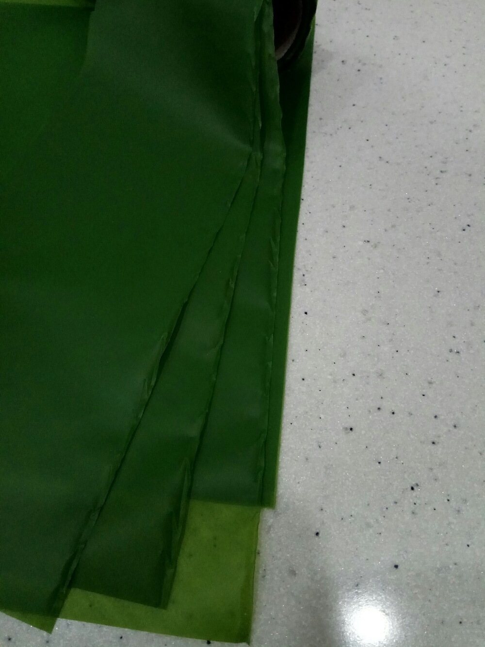 Фотография покупателя товара Пленка для цветов матовая "Нуар", зеленый, 0,5 х 10 м - Фото 6