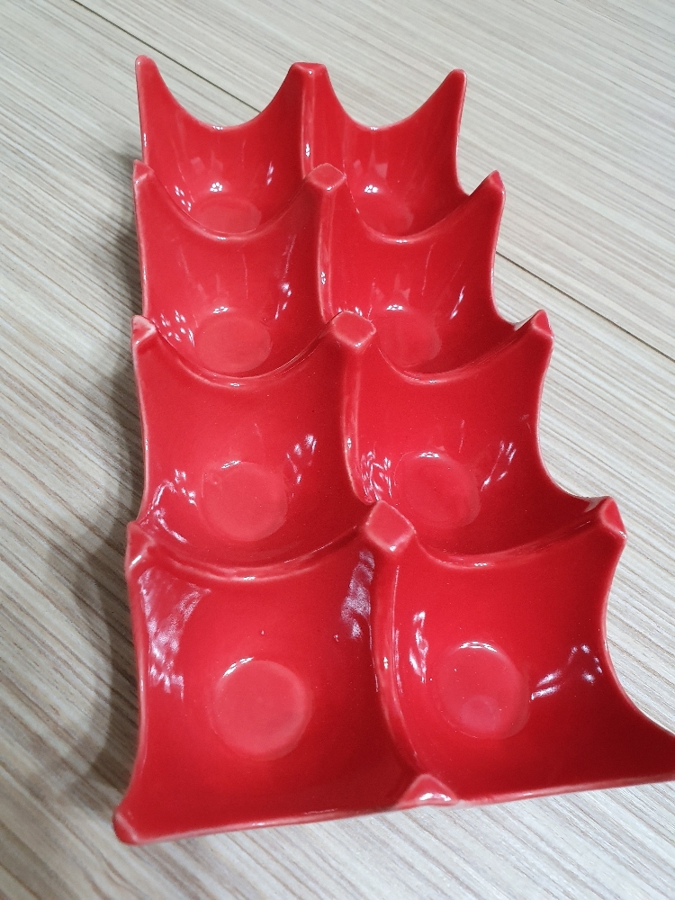 Фотография покупателя товара Подставка для яиц Доляна «Акцент», 20×9,5×4,5 см, цвет красный