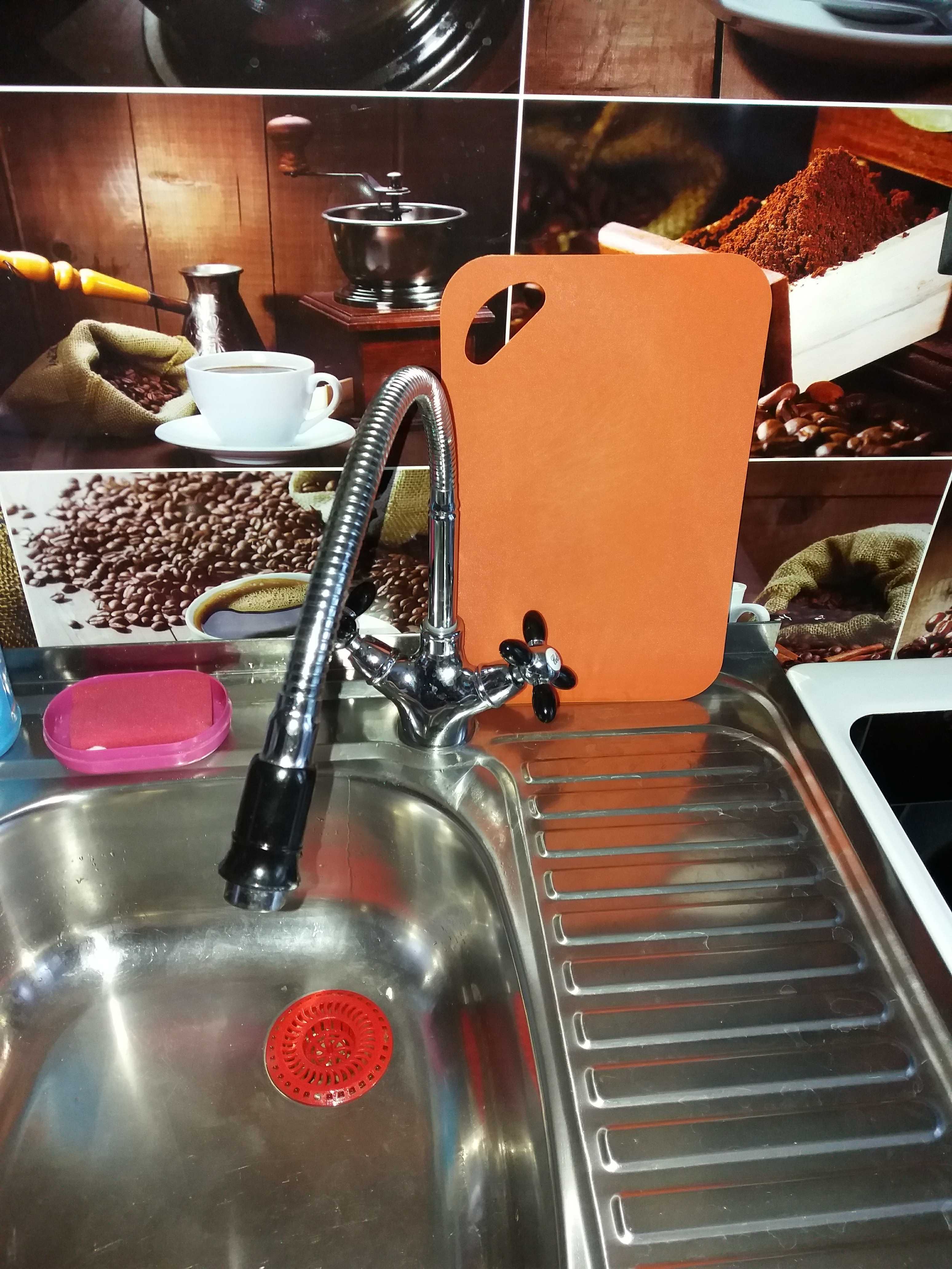 Фотография покупателя товара Смеситель для кухни Accoona A4882F, двухрычажный, с гибким изливом, черный/хром